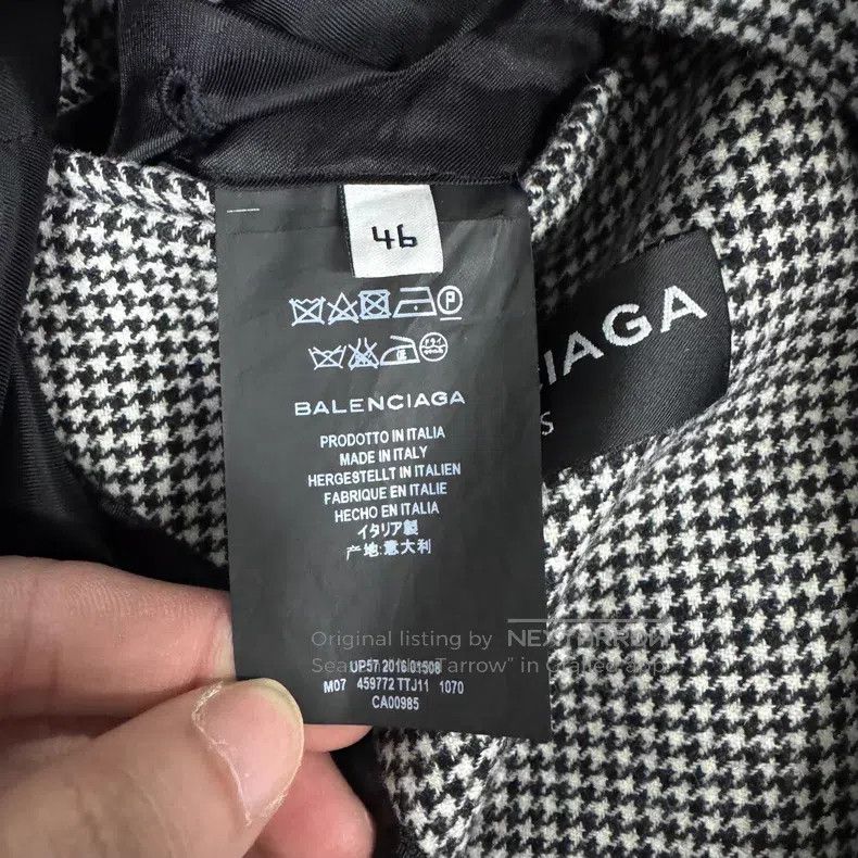 Balenciaga Balenciaga Long Checkered Wool Tweed Coat Size US S / EU 44-46 / 1 - 6 Thumbnail