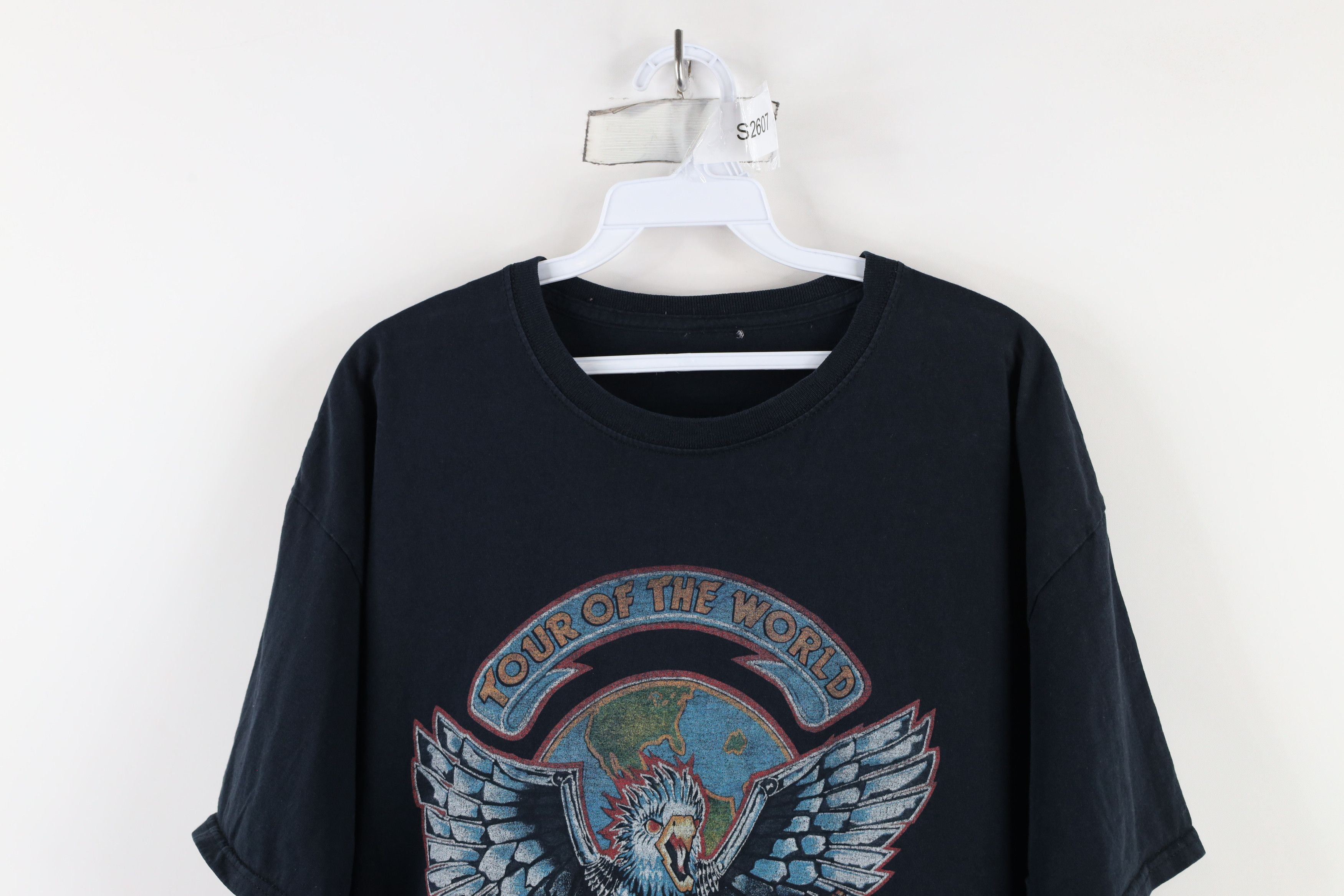 Vintage Vintage 80s 1984 Tour of the World Van Halen Band T-Shirt Size US XL / EU 56 / 4 - 2 Thumbnail