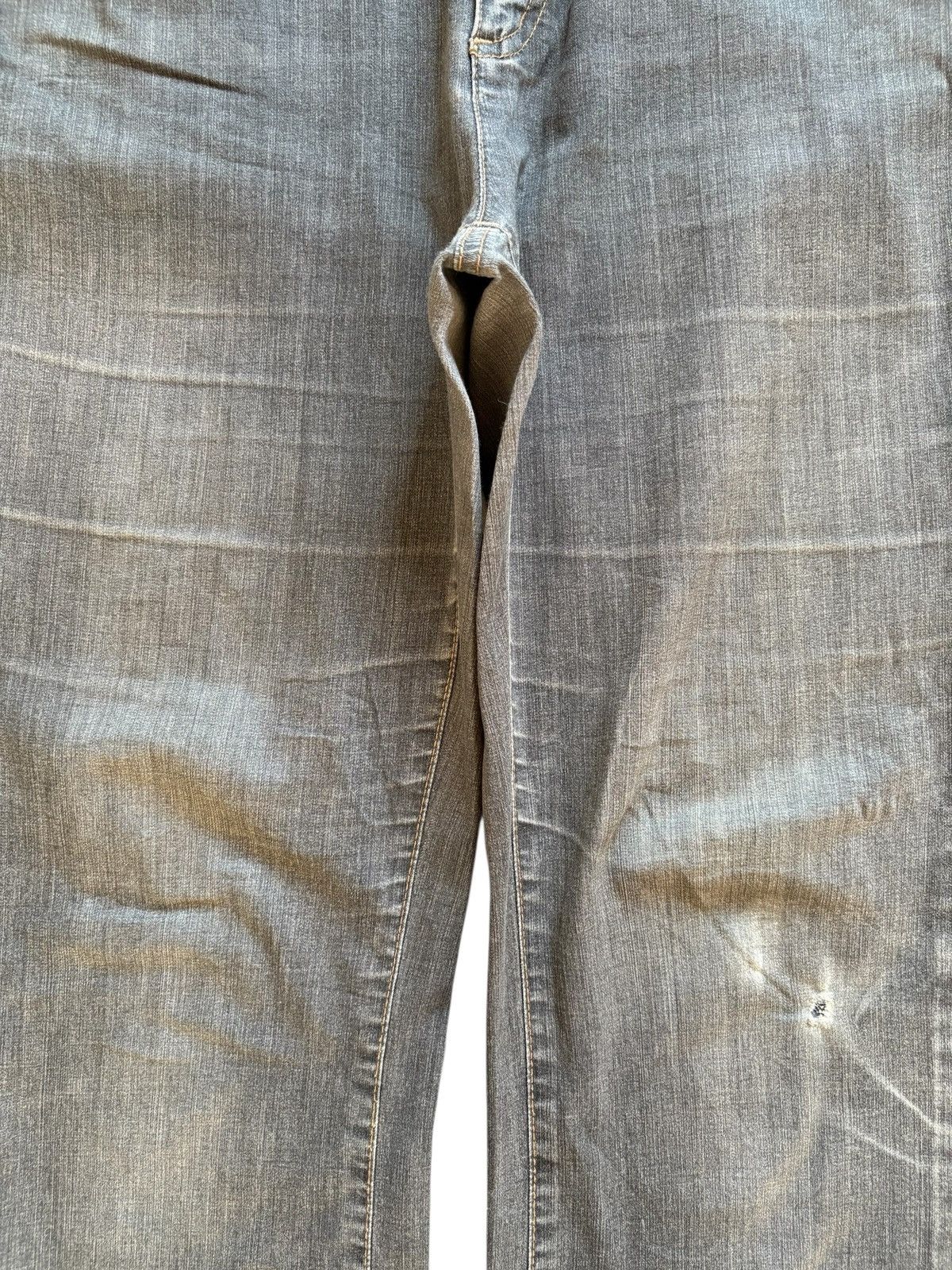 Burberry × Designer Vintage Burberry London Mud Wash Distressed Rip Baggy Jean Size US 36 / EU 52 - 5 Thumbnail