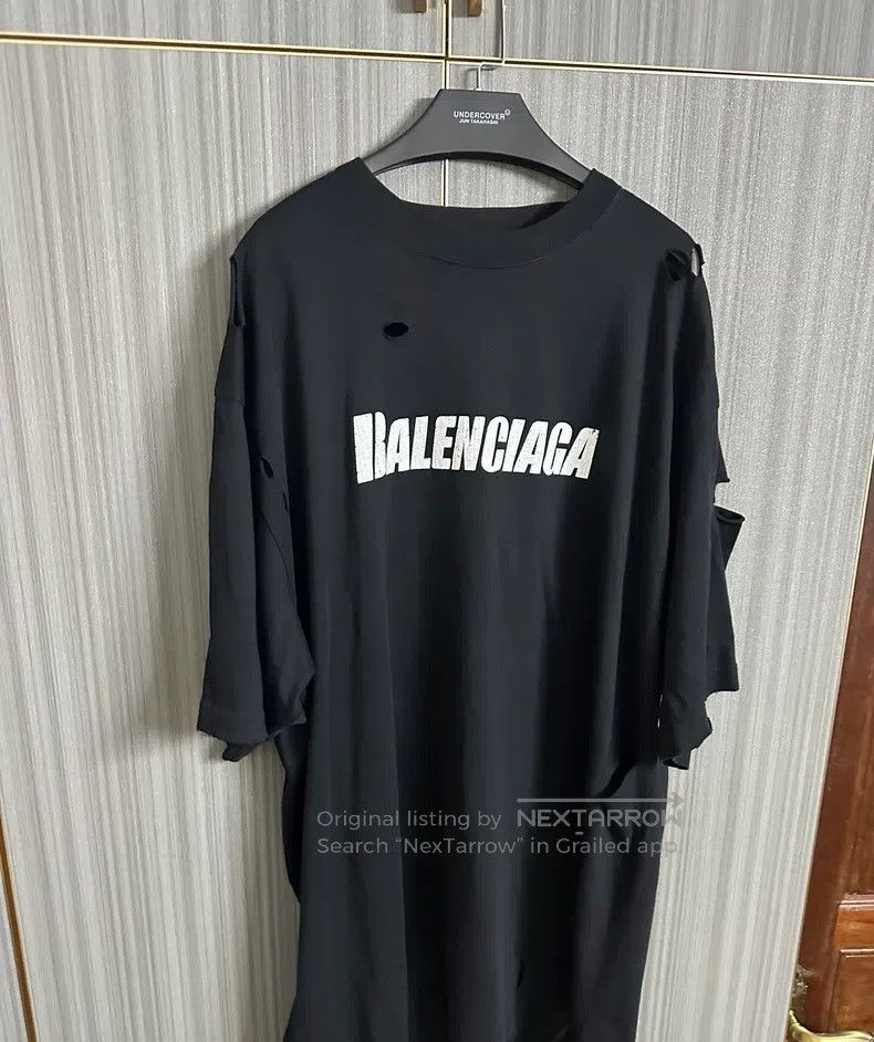 Balenciaga Balenciaga Distressed Short Sleeve T-Shirt Size US L / EU 52-54 / 3 - 1 Thumbnail