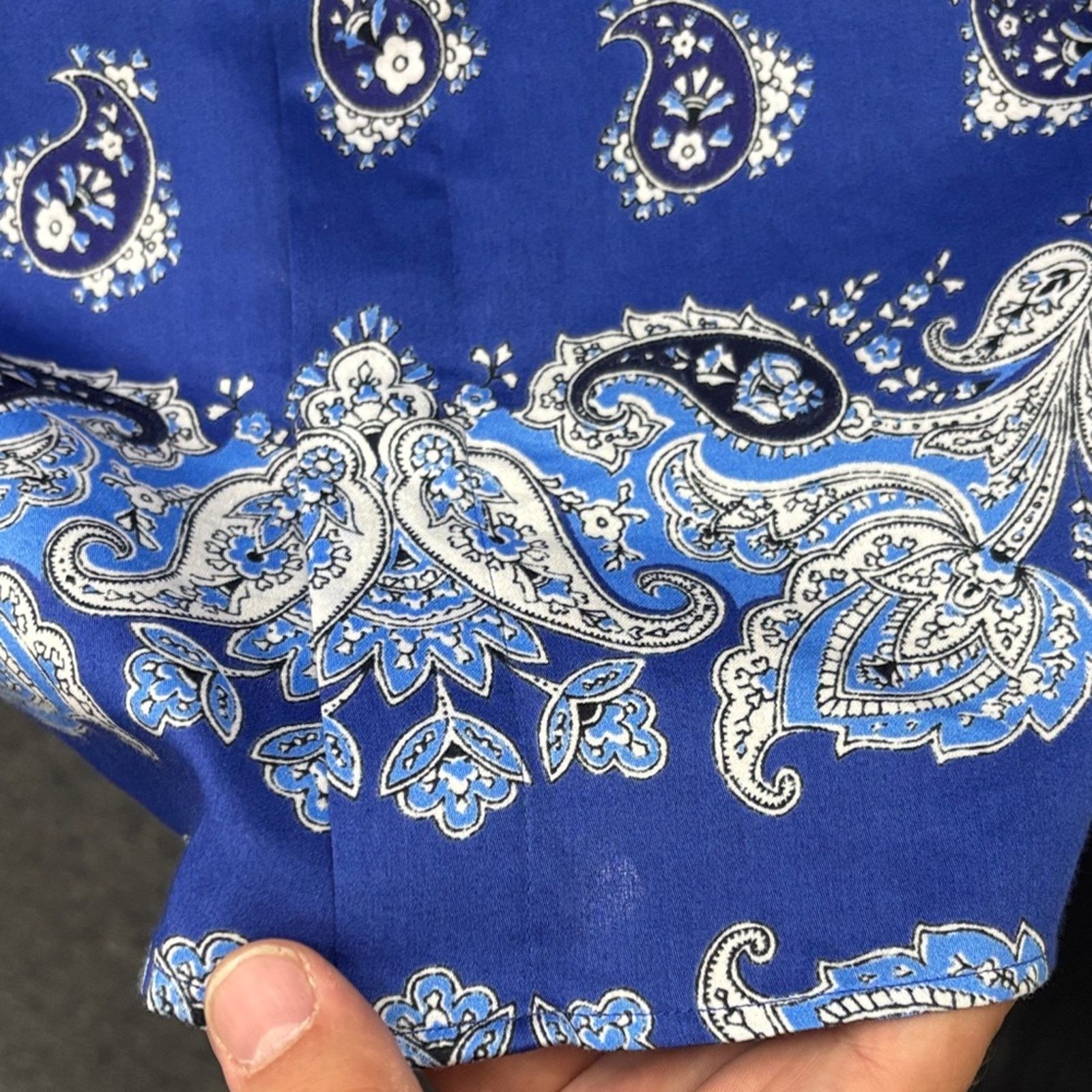 Etro NWT Etro Blue and White Paisley Button Down Shirt Size M Size US M / EU 48-50 / 2 - 12 Thumbnail