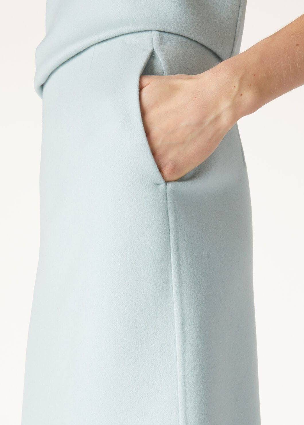 Loro Piana o1w1db10825 FAO3699 Lexi Skirt in Light Blue Size 30" / US 8 / IT 44 - 4 Thumbnail