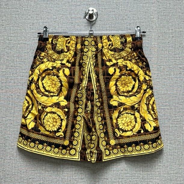 Versace Versace Baroque casual shorts Size US 30 / EU 46 - 6 Thumbnail