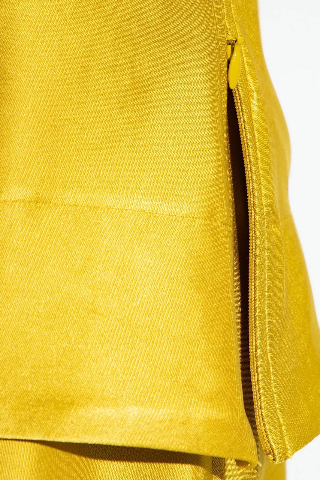 Jil Sander o1w1db10825 Turtleneck Long Sleeve Top in Yellow Size XL / US 12-14 / IT 48-50 - 2 Thumbnail
