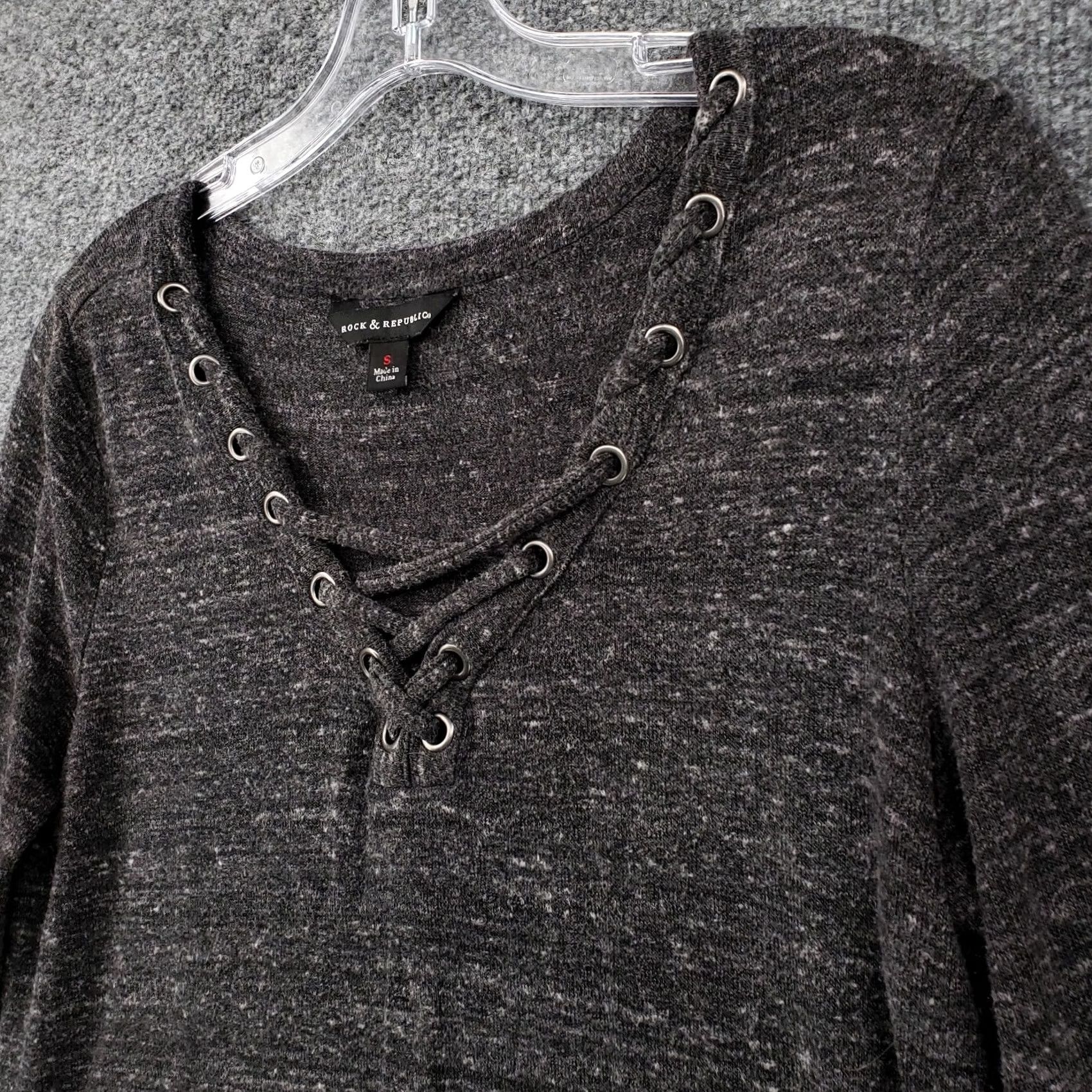 Vintage Rock & Republic T-Shirt Womens S Small Gray Lace Up V-Neck Long Sleeves Tee Size S / US 4 / IT 40 - 7 Thumbnail