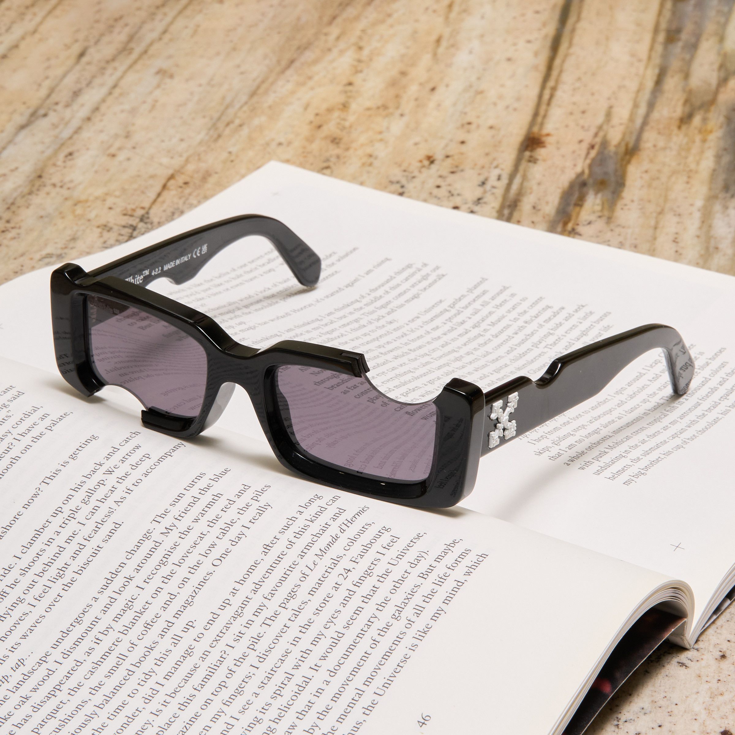 Off-White Cady Sunglasses サングラス Off-White - Cady Sunglasses - Black - Luxury - Off-White