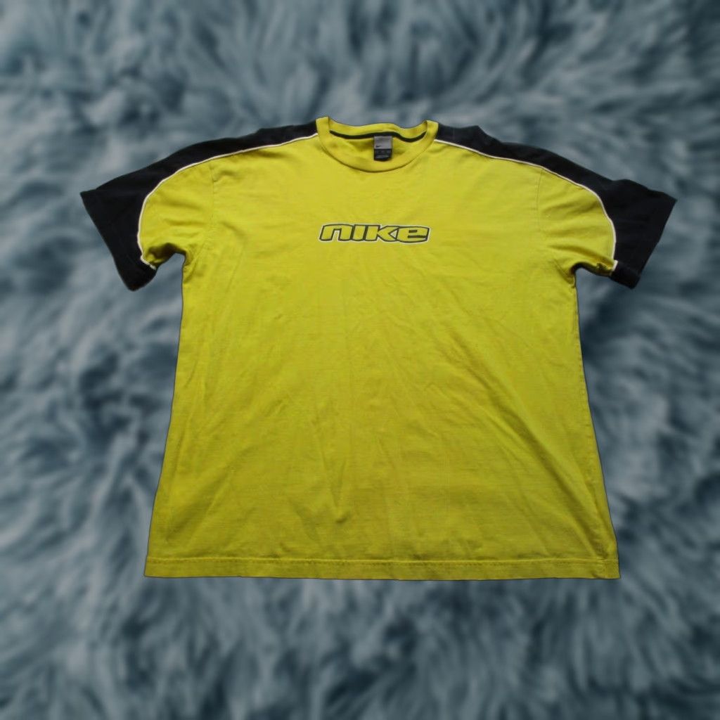 VINTAGE Nike Shirt Mens 2XL Yellow Black Sleeve Crewneck Graphic Swoosh Tee Y2K