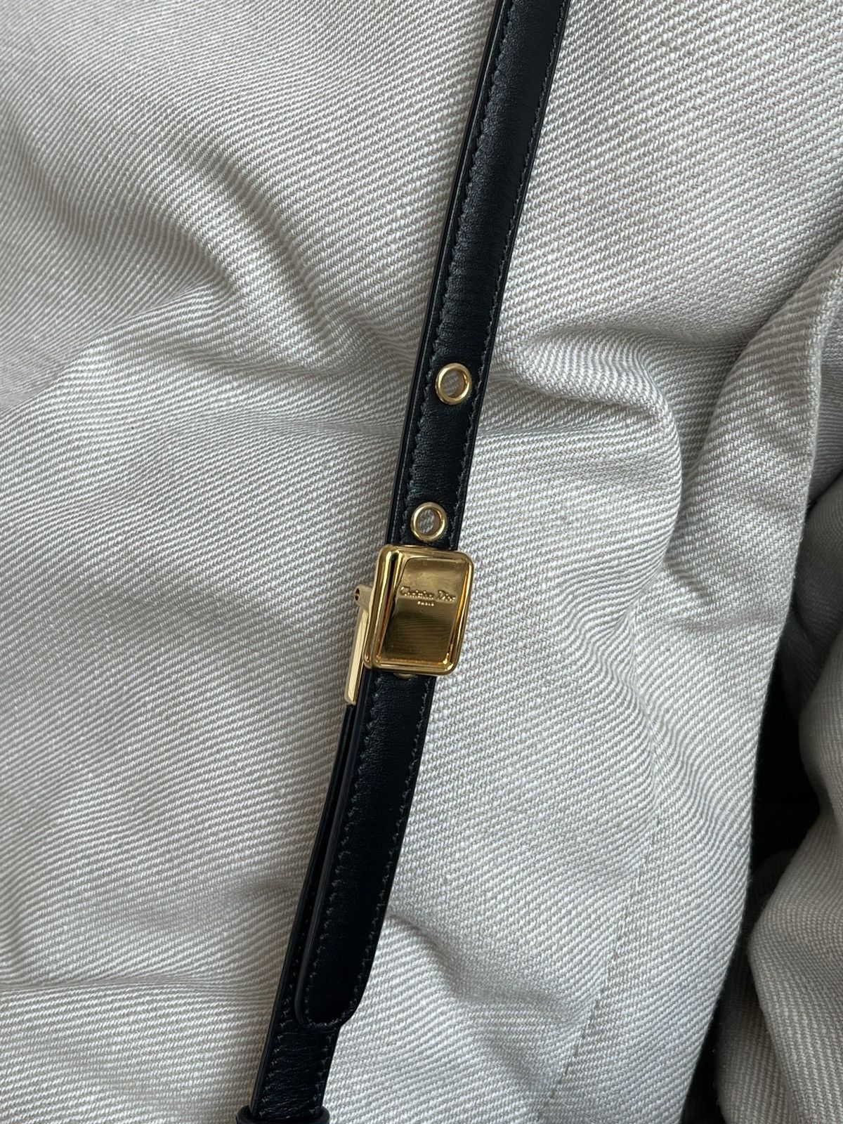 Designer × Dior BEST PRICE 🇹🇭 DIOR bobby east west gold hardware small Size ONE SIZE - 5 Thumbnail