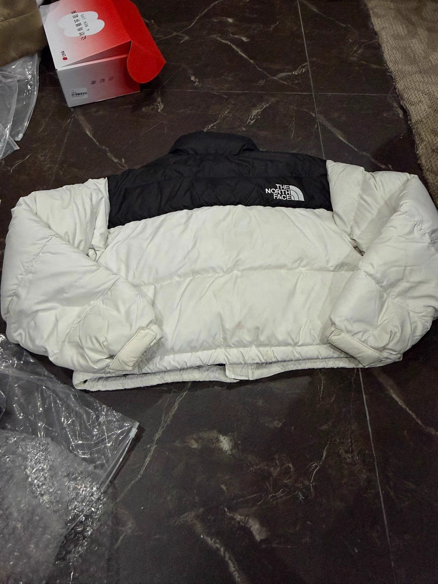 The North Face THE NORTH FACE Black-White Colorblock Short Down M 700 Size US M / EU 48-50 / 2 - 8 Thumbnail