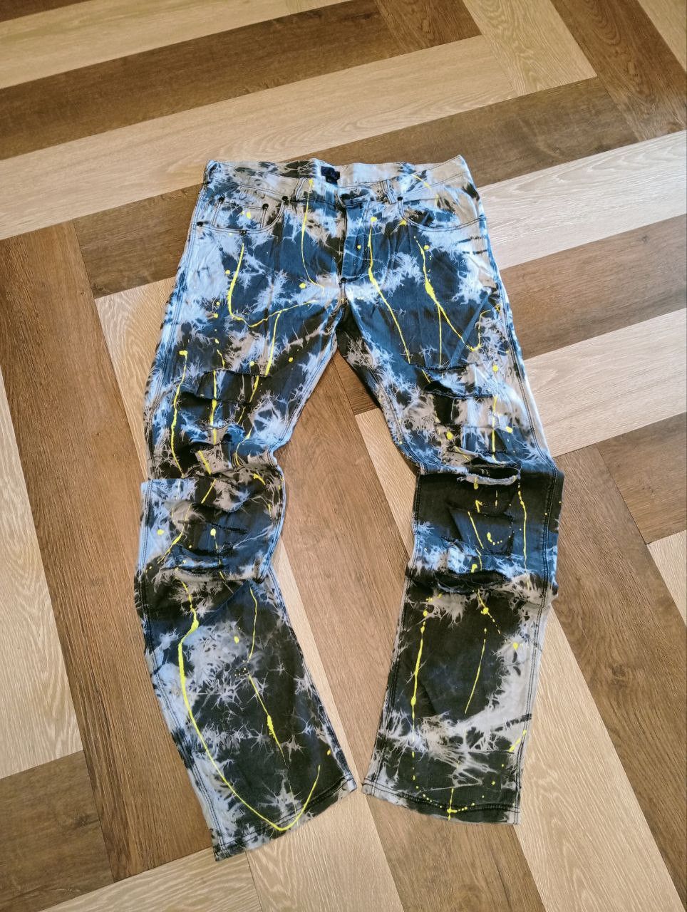 H&M H&M DISTRESSED BLEACH PAINTER PANTS Size US 32 / EU 48 - 2 Thumbnail
