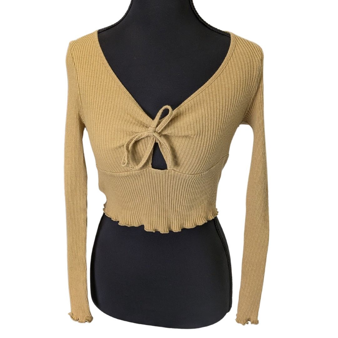 Shein Shein Cropped Tie-Shirt with Center Cutout and Frill Hems Size M / US 6-8 / IT 42-44 - 1 Thumbnail