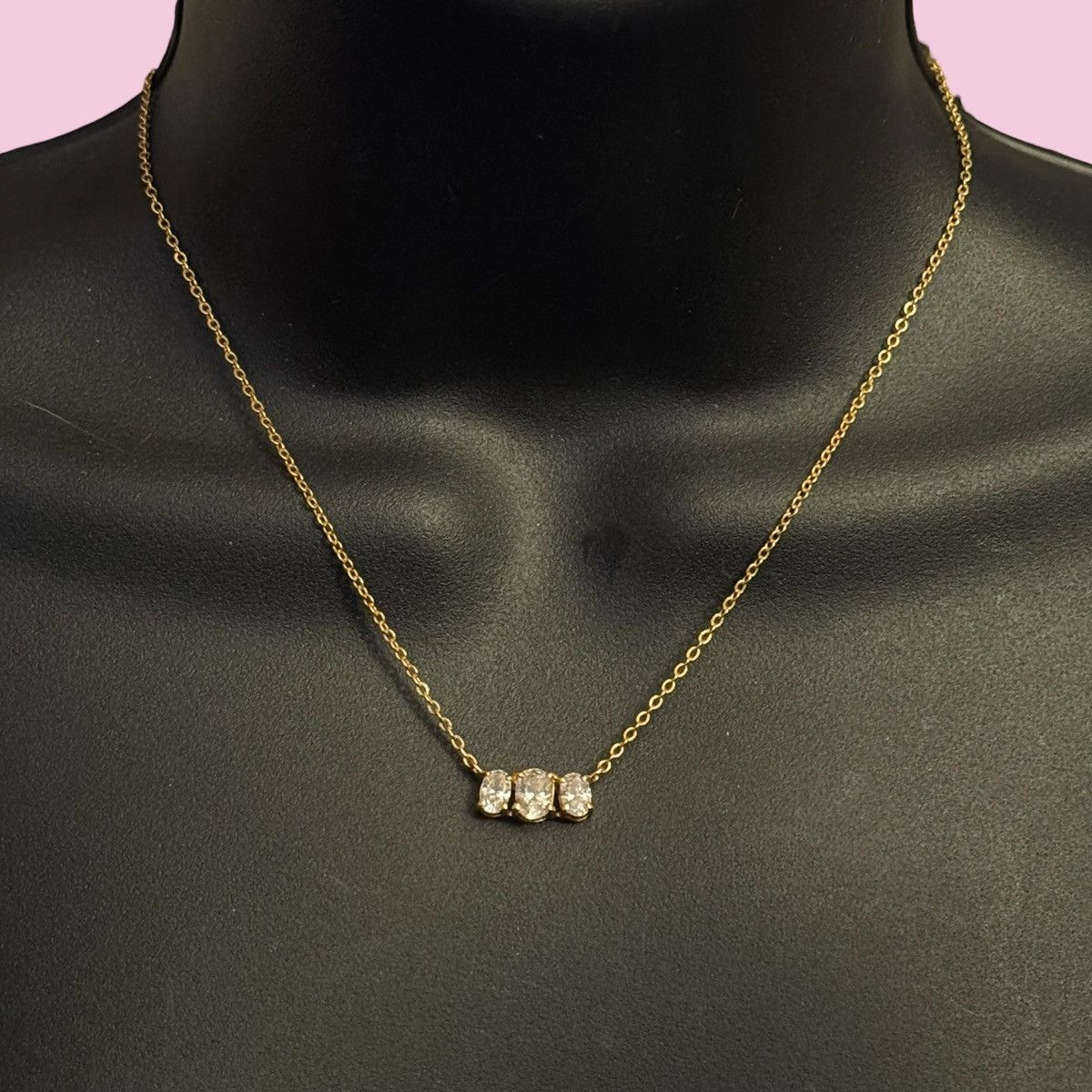 Vintage Vintage gold tone three stone necklace Size ONE SIZE - 1 Thumbnail