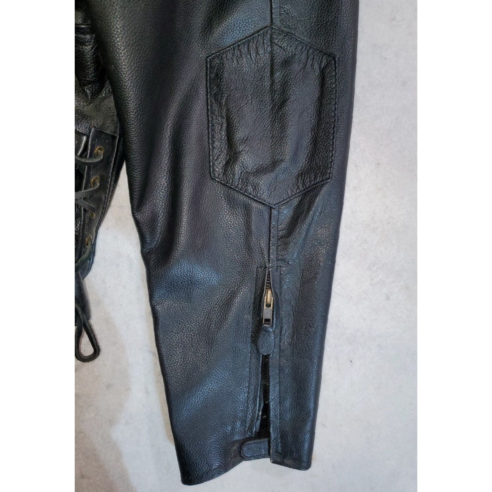 Vintage VINTAGE Leather Motorcycle Jacket - Heavy Padded - Women's 1X BLACK - Biker Style - Short Jacket - Unknown Brand - Zip Closure - Casual Wear Size XL / US 12-14 / IT 48-50 - 6 Thumbnail