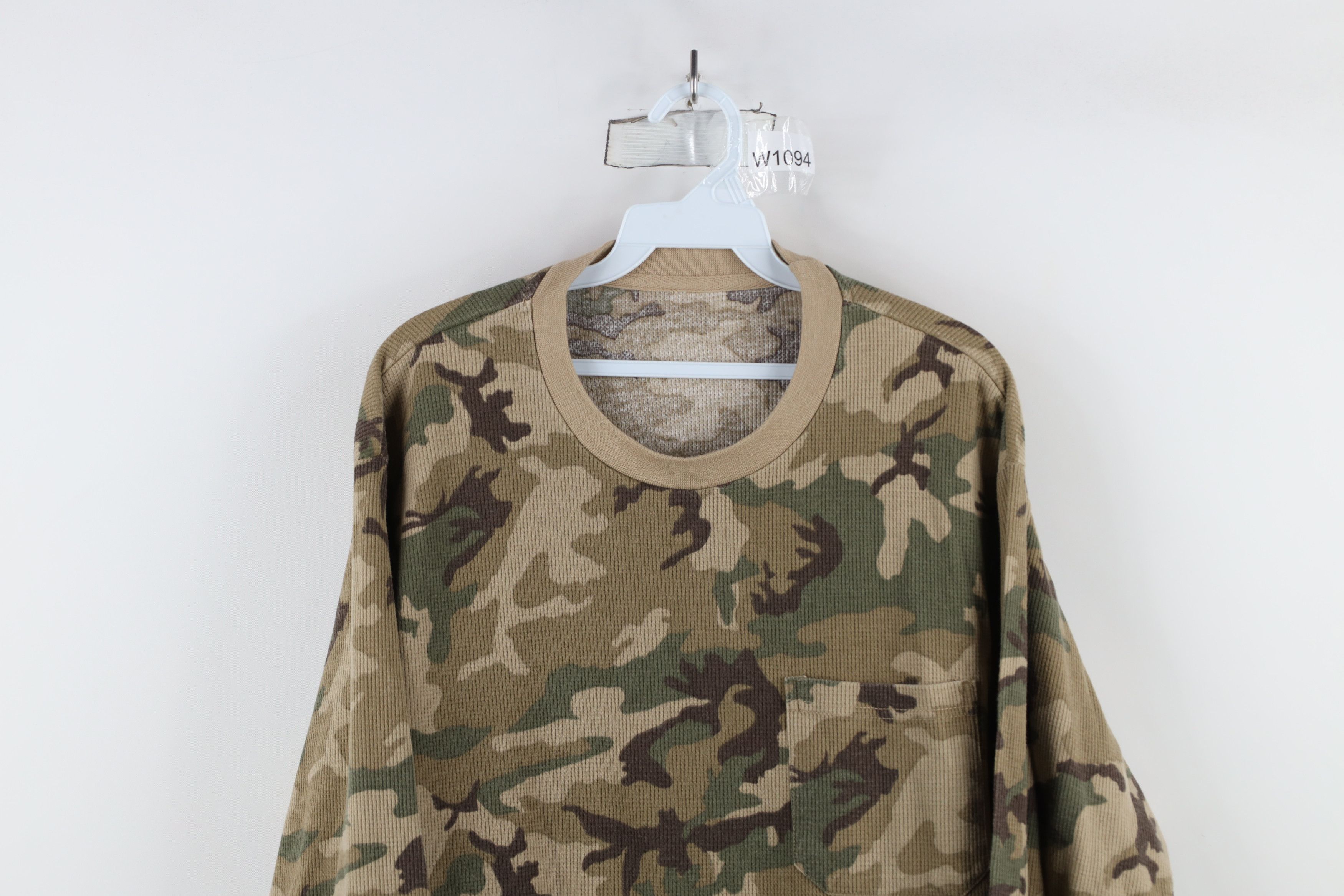 Vintage Vintage 90s Streetwear Waffle Knit Camouflage T-Shirt Size US XL / EU 56 / 4 - 2 Thumbnail