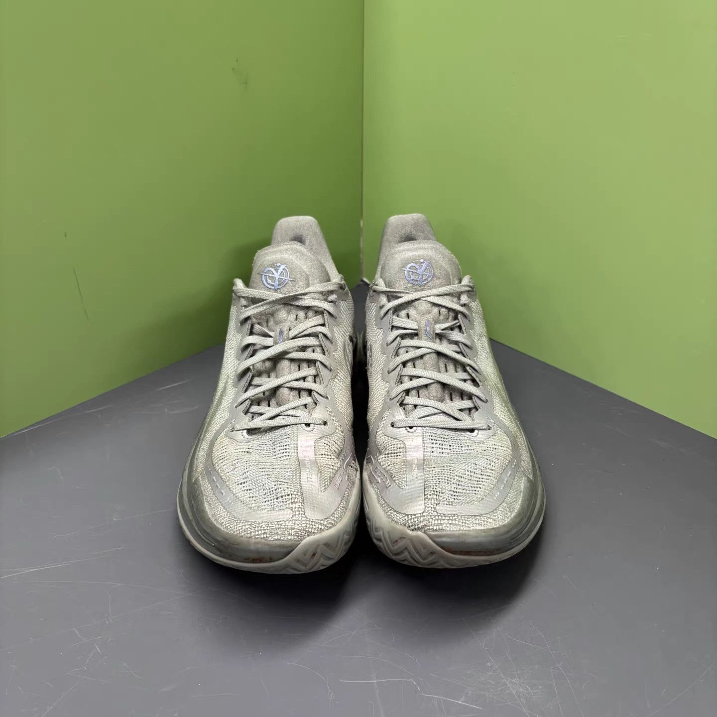 Li-Ning Li-Ning Gamma Silver Toad K15 Size US 10 / EU 43 - 2 Thumbnail