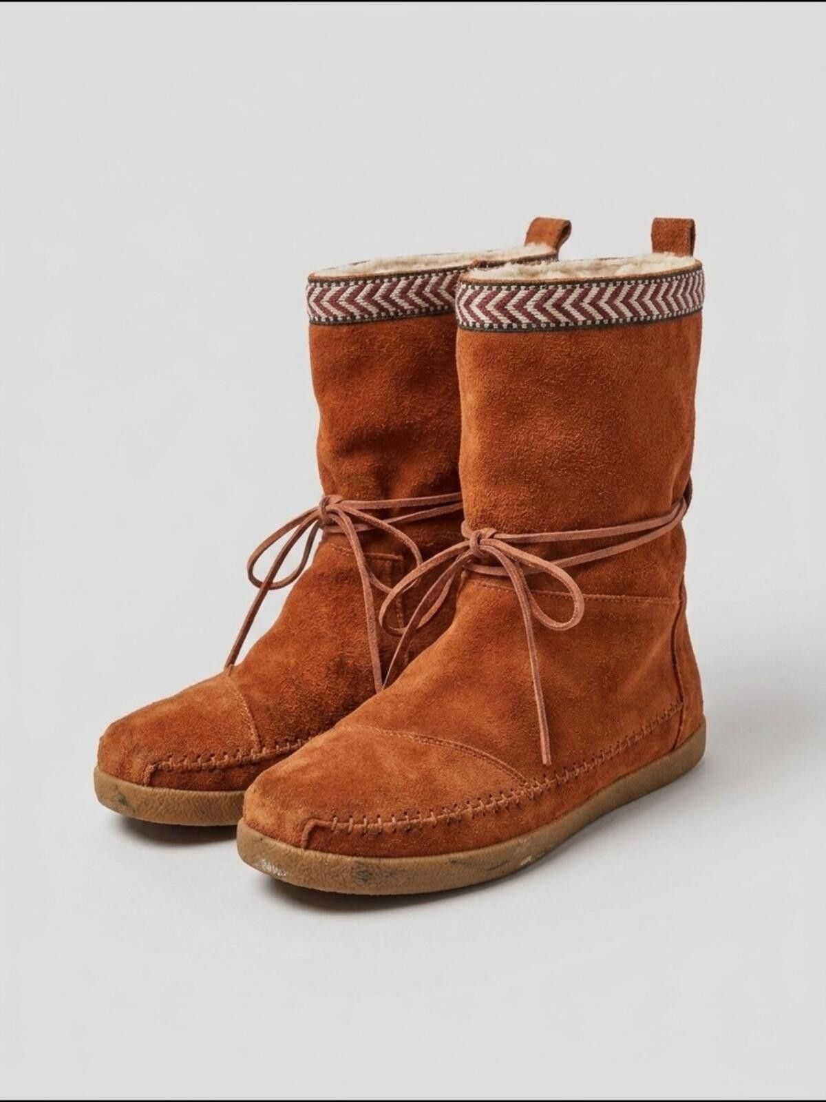 Toms Toms Suede Moccasin Boots in Rust Orange with Trim Size US 7.5 / IT 37.5 - 1 Thumbnail