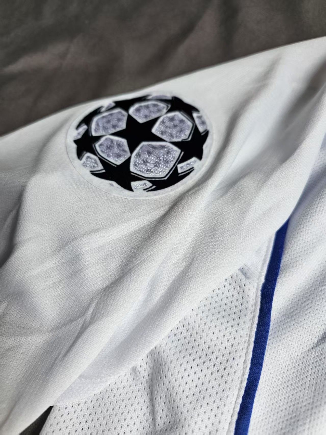 Other Inter Milan #20 Ronaldinho Jersey Away 2004 05 Season Size US L / EU 52-54 / 3 - 5 Thumbnail