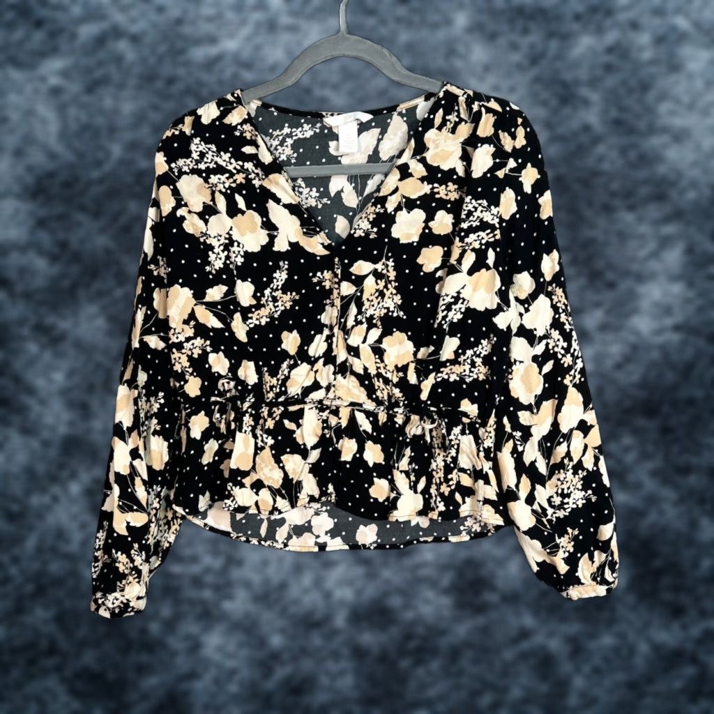 H&M H&M Womens Blouse Size 8 Black Polyester Floral Long Sleeve V-Neck Button Basic Lightweight Regular Size M / US 6-8 / IT 42-44 - 1 Thumbnail
