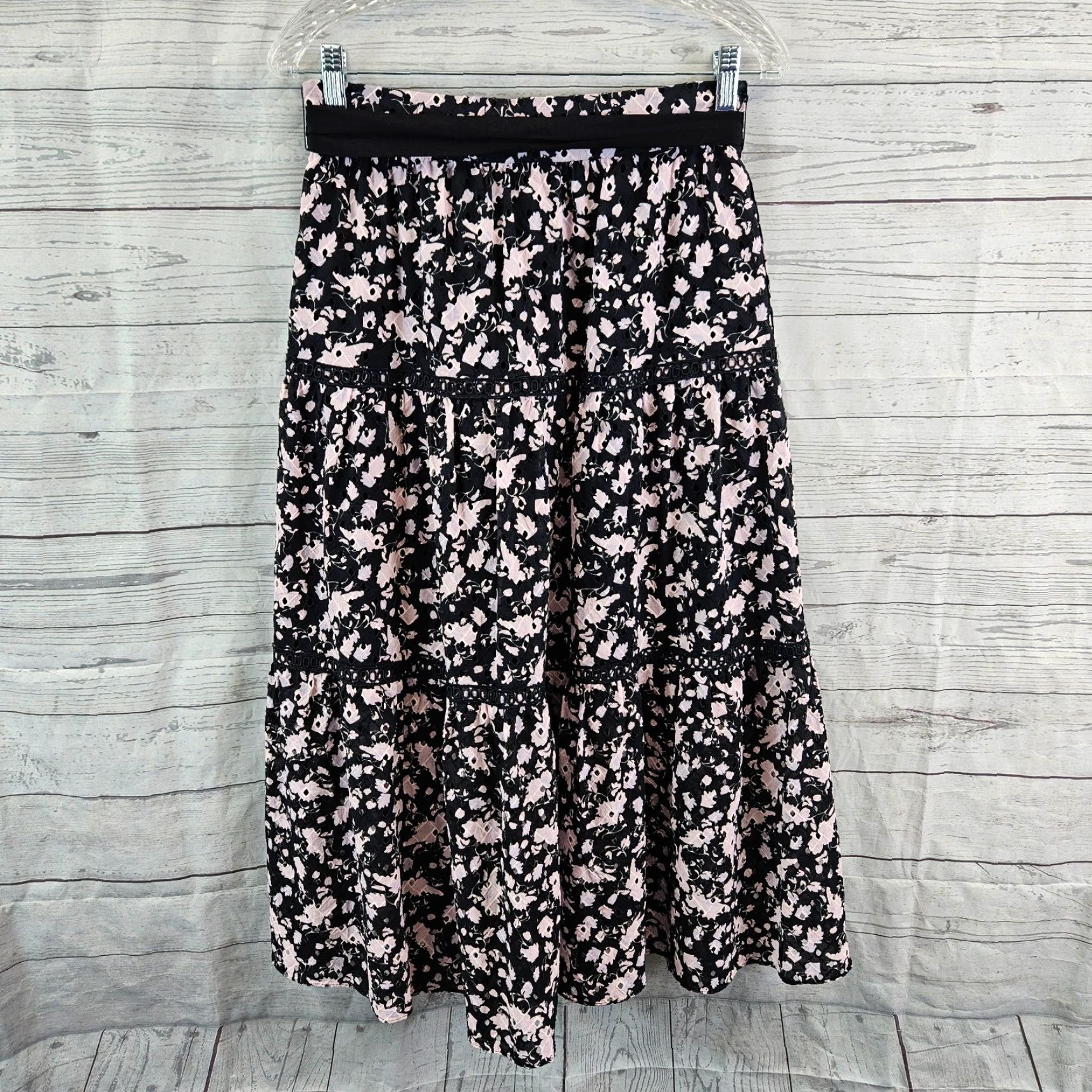 Diane von Furstenberg Diane von Furstenberg Womens Floral Lucia Midi Skirt Sz 6 Black Pink Eyelet Size 28" / US 6 / IT 42 - 3 Thumbnail