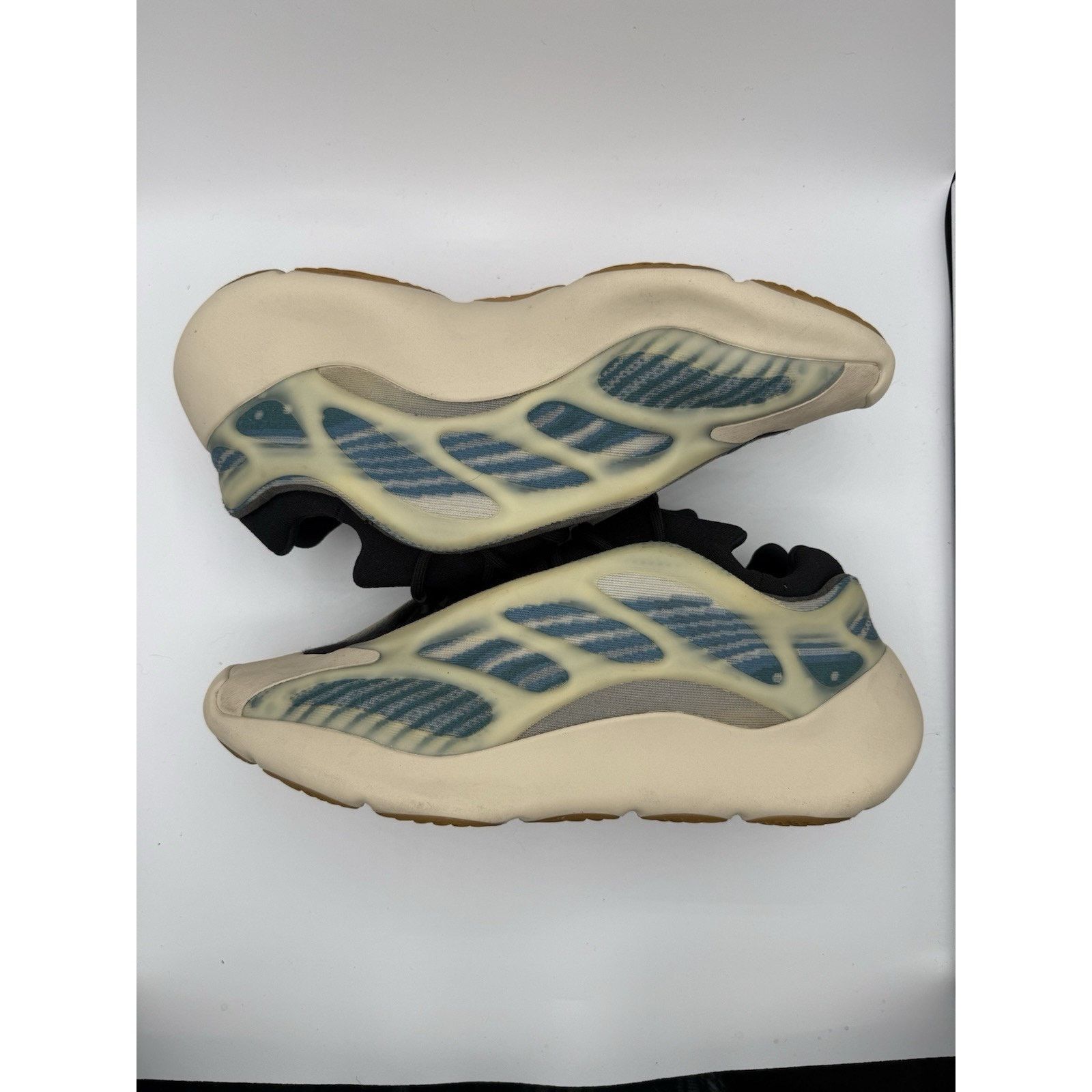 Adidas Size 13 - adidas Yeezy 700 V3 Kyanite Size US 13 / EU 46 - 1 Thumbnail