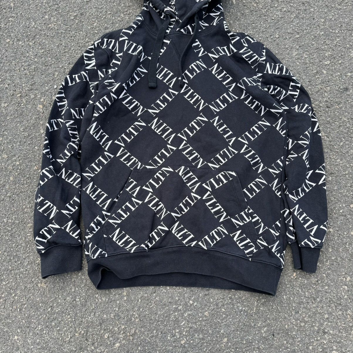 Valentino vintage 90s valentino monogrammed hoodie luxury y2k Size US M / EU 48-50 / 2 - 4 Thumbnail