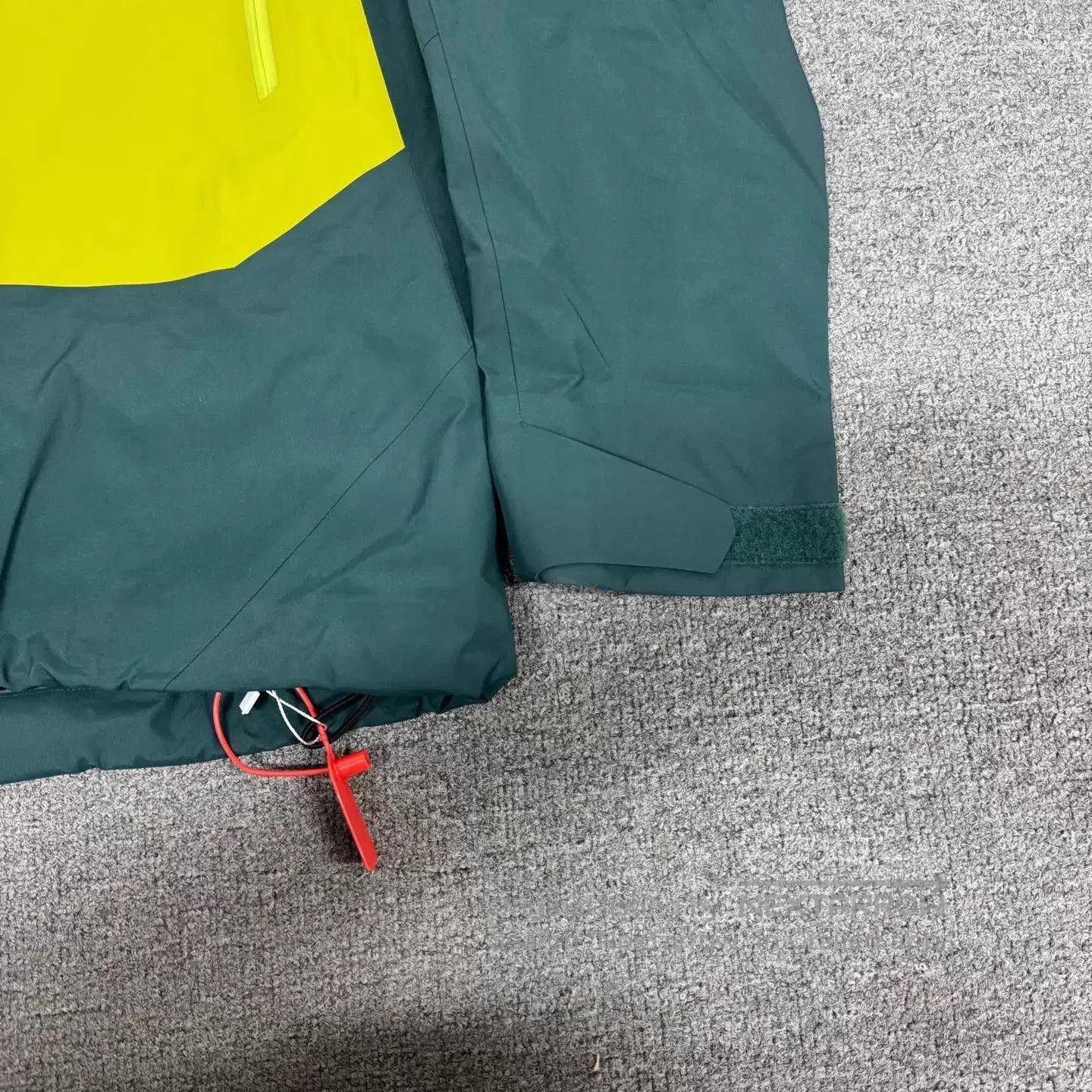 Arc'teryx Multi Color Hooded Jacket with Zip Pockets. Size US M / EU 48-50 / 2 - 3 Thumbnail