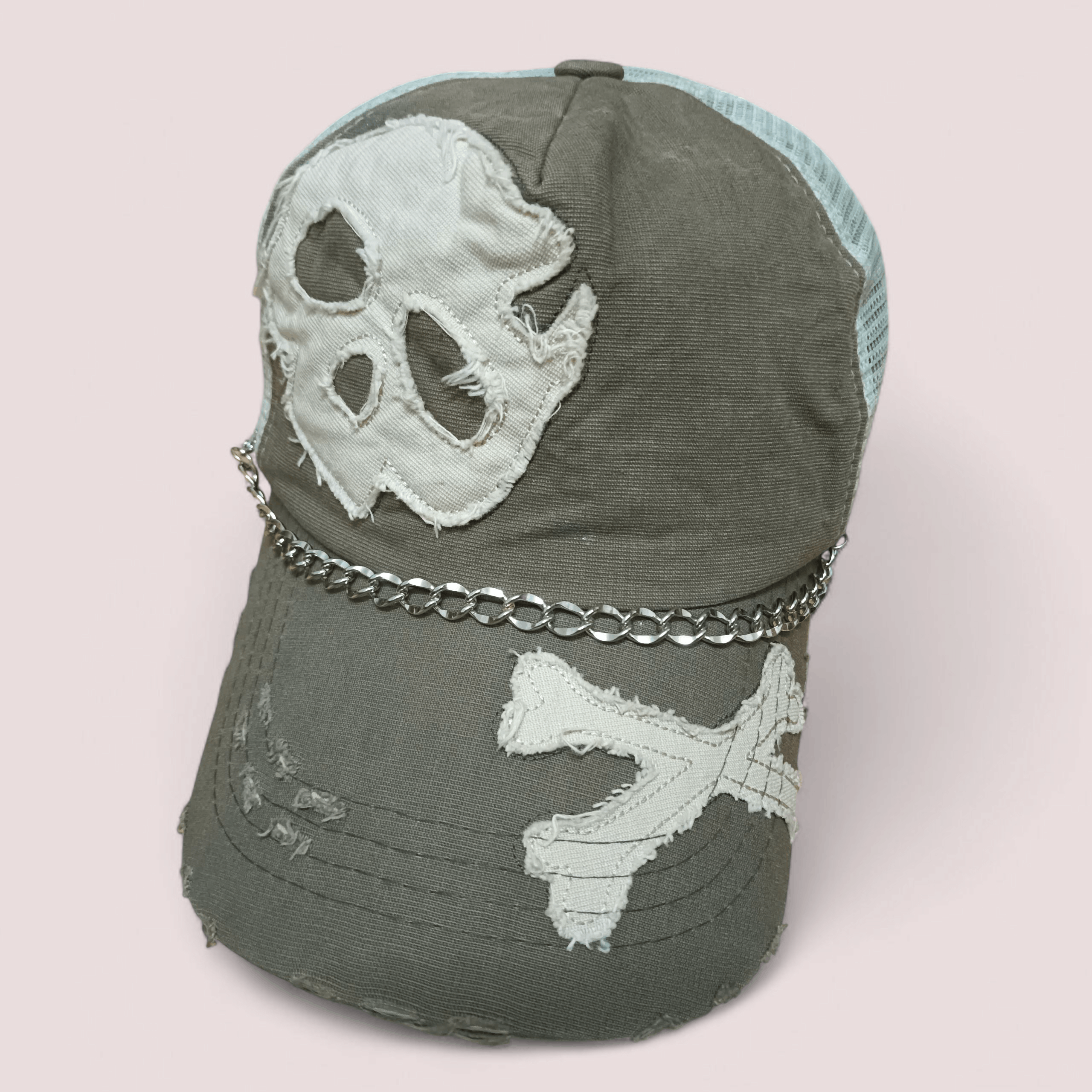 Skullcandy Punk Chain Skull Distressed Snapback Trucker Hat Size ONE SIZE - 1 Thumbnail