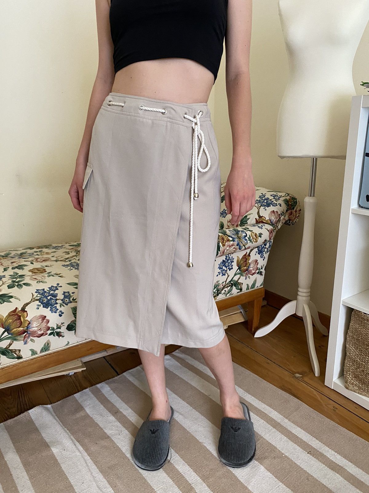 Mugler × Thierry Mugler × Vintage Thierry Mugler Desing 90’/00’ Vintage MIDI Skirt Size 27" / US 4 / IT 40 - 1 Thumbnail