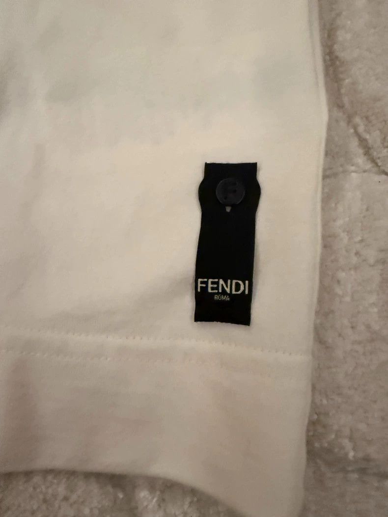 Fendi Fendi Beaded Tshirt Unisex Size Medium Size US M / EU 48-50 / 2 - 2 Thumbnail