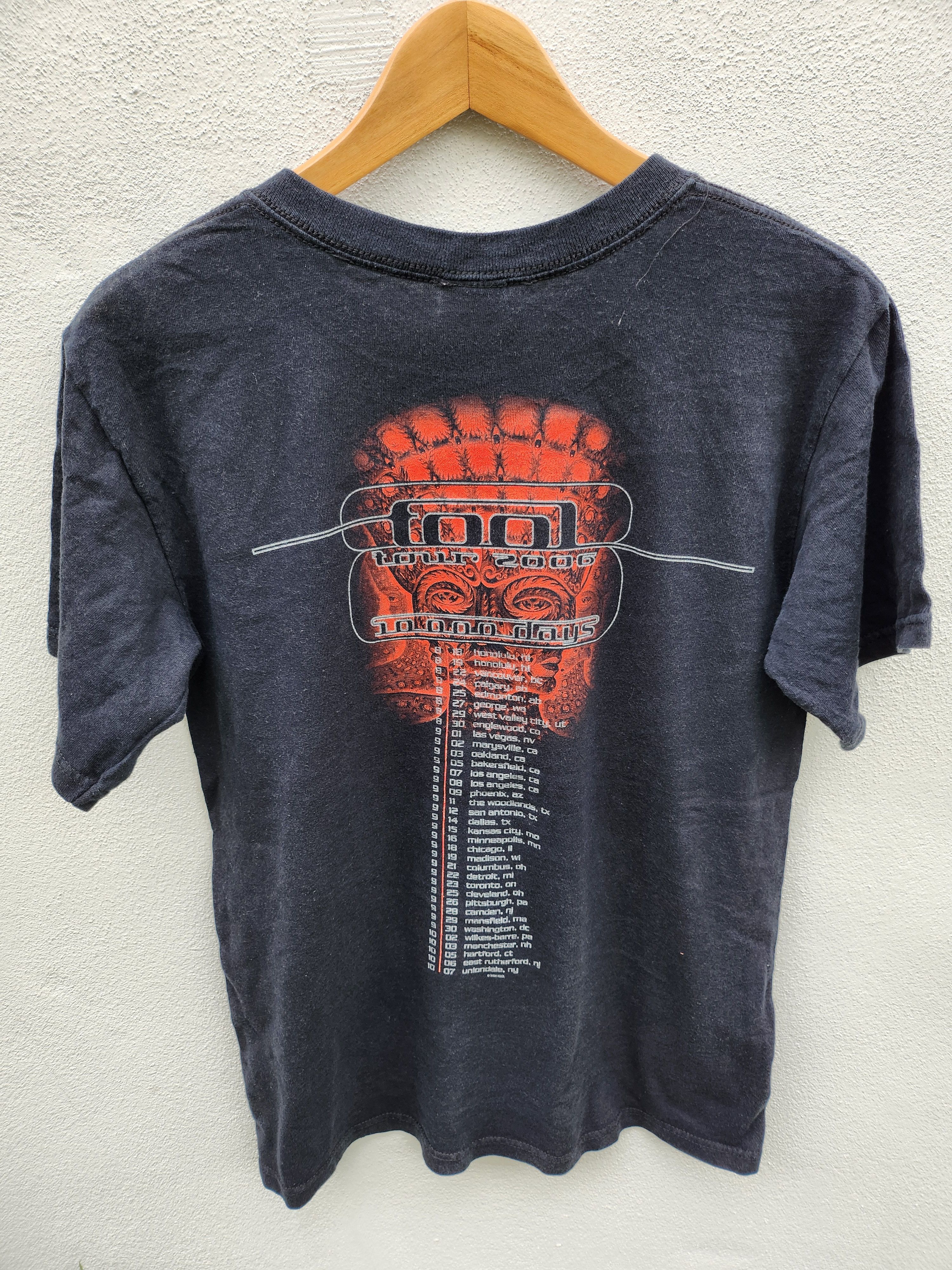 Band Tees × Vintage Tool 2006 10000 Days Tour 00s y2k vintage rare t shirt S Size US S / EU 44-46 / 1 - 7 Thumbnail