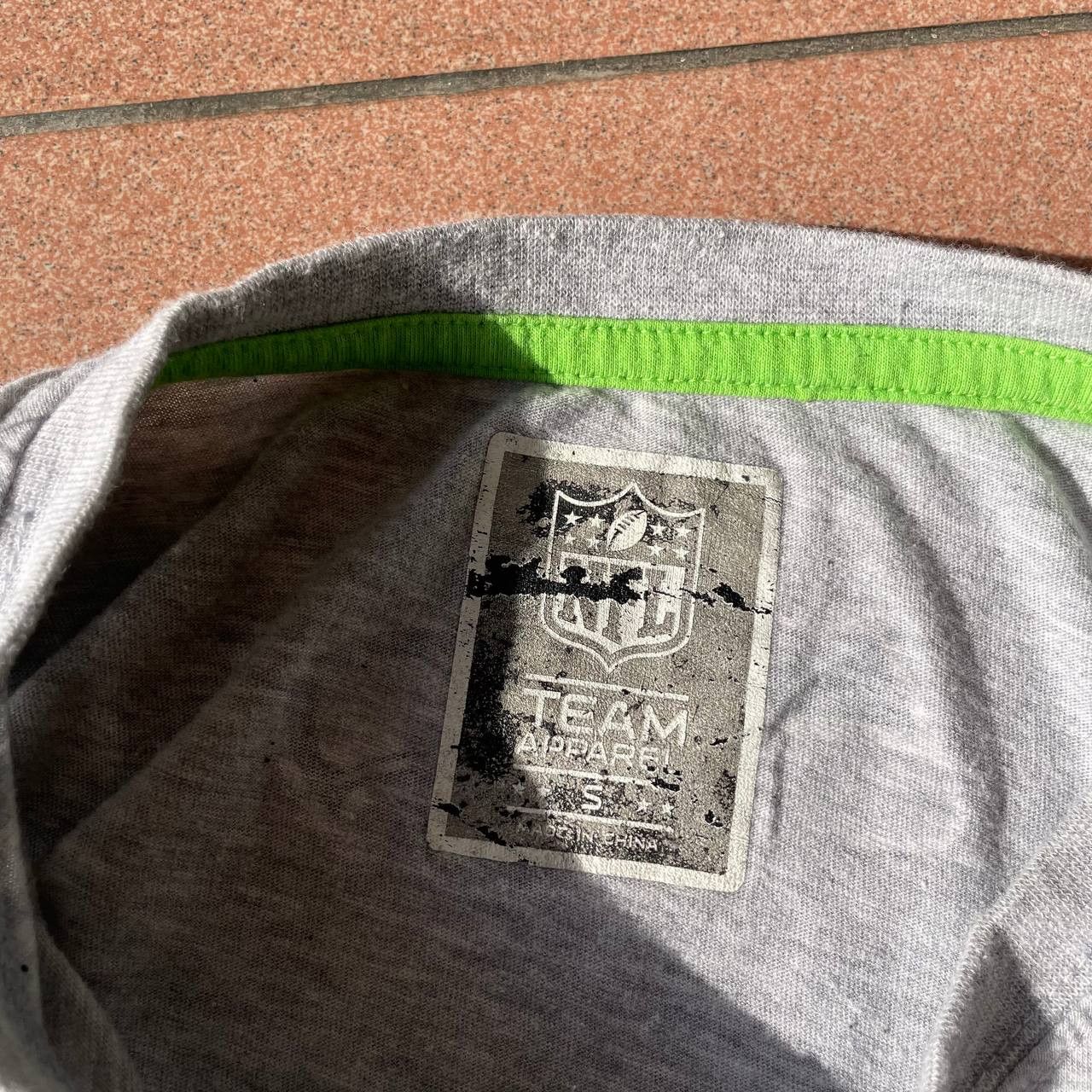 NFL ⭐️SALE⭐️ [S] SEAHAWKS NFL SPORT TSHIRT GRAPHIC Size US S / EU 44-46 / 1 - 3 Thumbnail