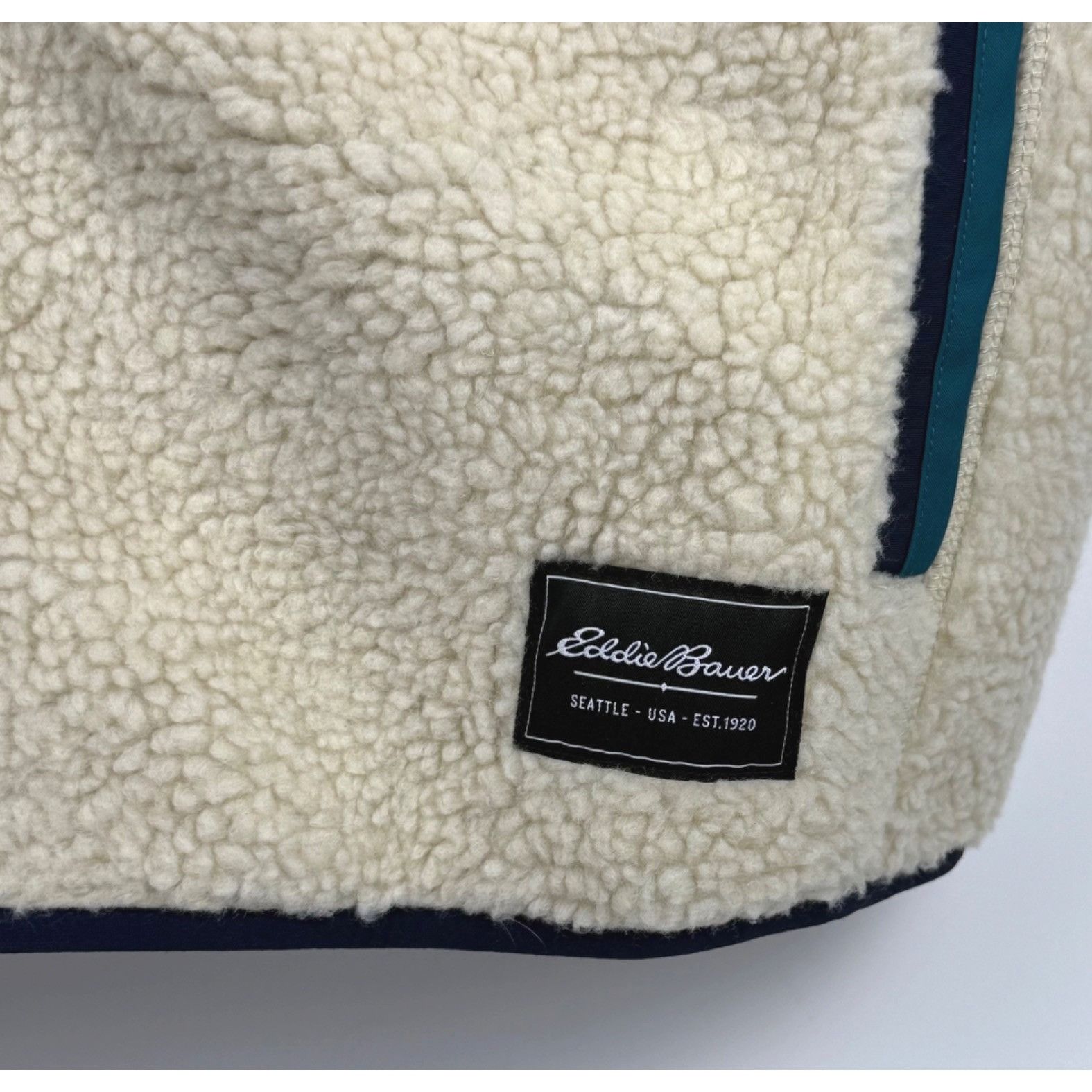 Eddie Bauer Eddie Bauer Men's Chilali Faux Shearling Fleece Vest Oyster Size US L / EU 52-54 / 3 - 3 Thumbnail