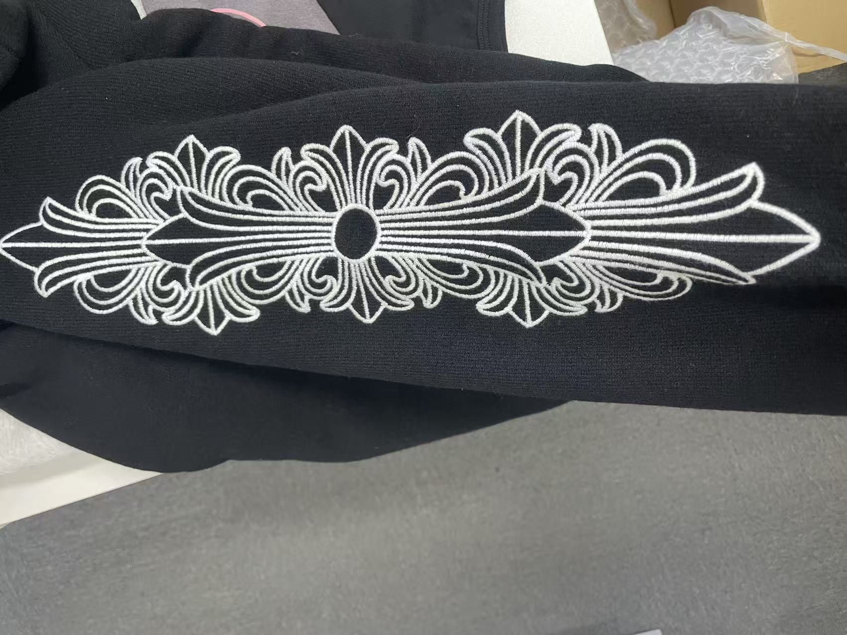 Chrome Hearts Chrome Hearts Cashmere Embroidered Floral Sleeve Hoodie Size S / US 4 / IT 40 - 3 Thumbnail