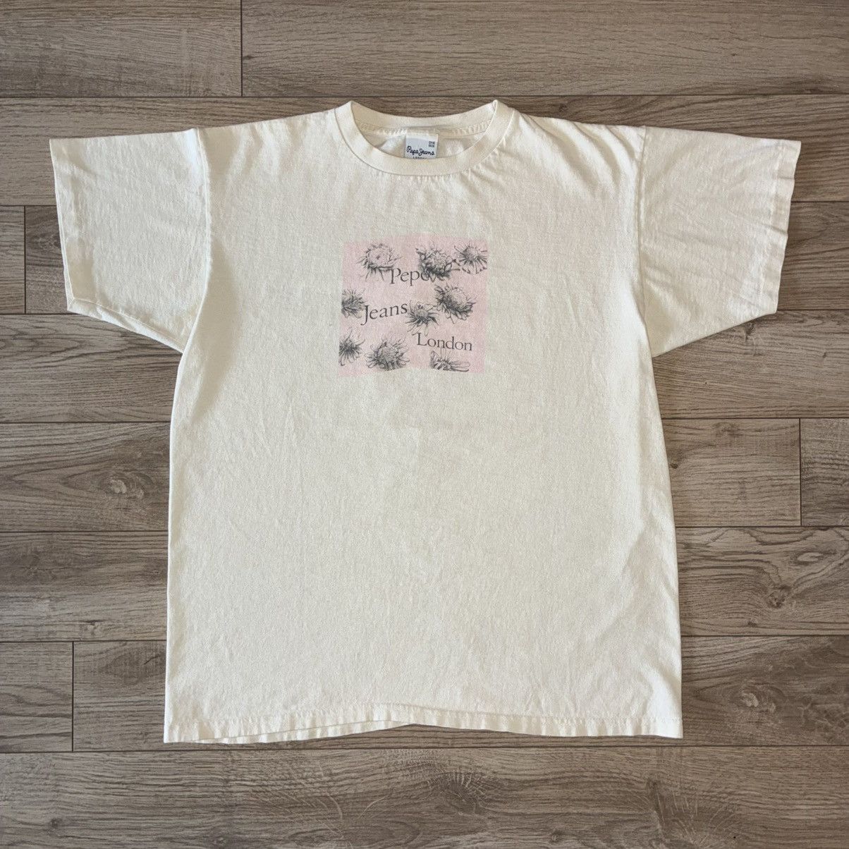 Pepe Jeans 90s Pepe Jeans London flower tee shirt Size US L / EU 52-54 / 3 - 1 Thumbnail