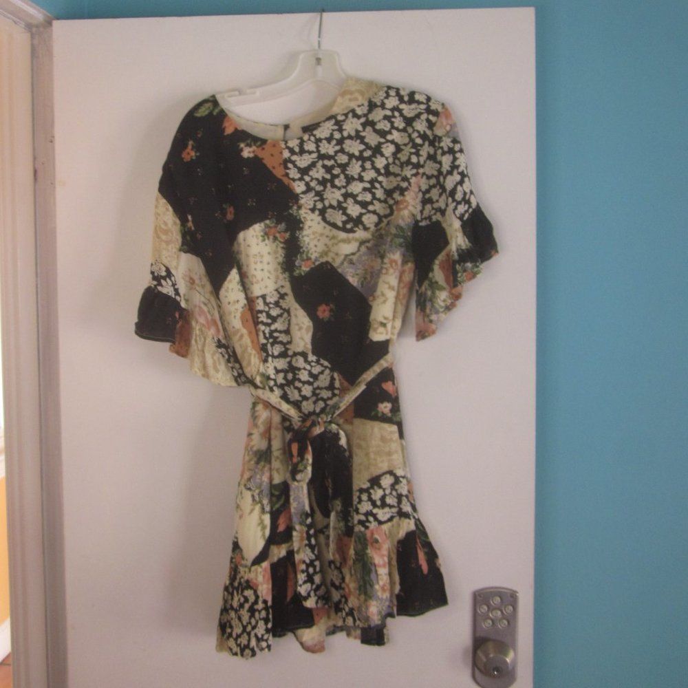 Urban Outfitters Urban Outfitters Suddenly Spring Patchwork Dress Size M Size M / US 6-8 / IT 42-44 - 1 Thumbnail