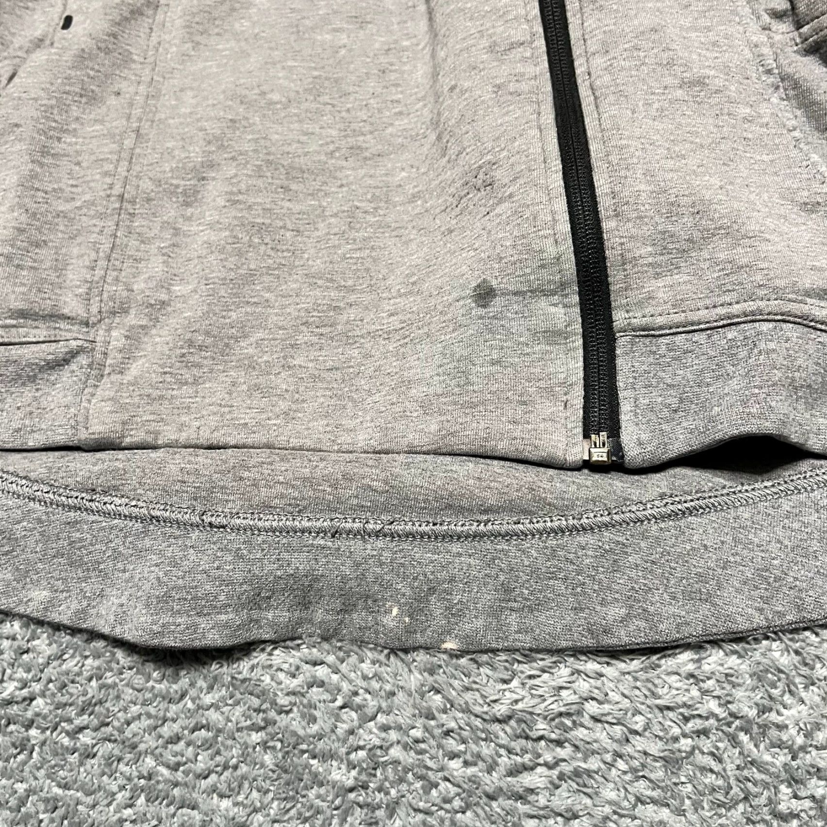 Nike Nike Tech Fleece Hoodie Womens Medium Gray Asymetrical Full Zip Jacket 684928 Staining Size M / US 6-8 / IT 42-44 - 2 Thumbnail