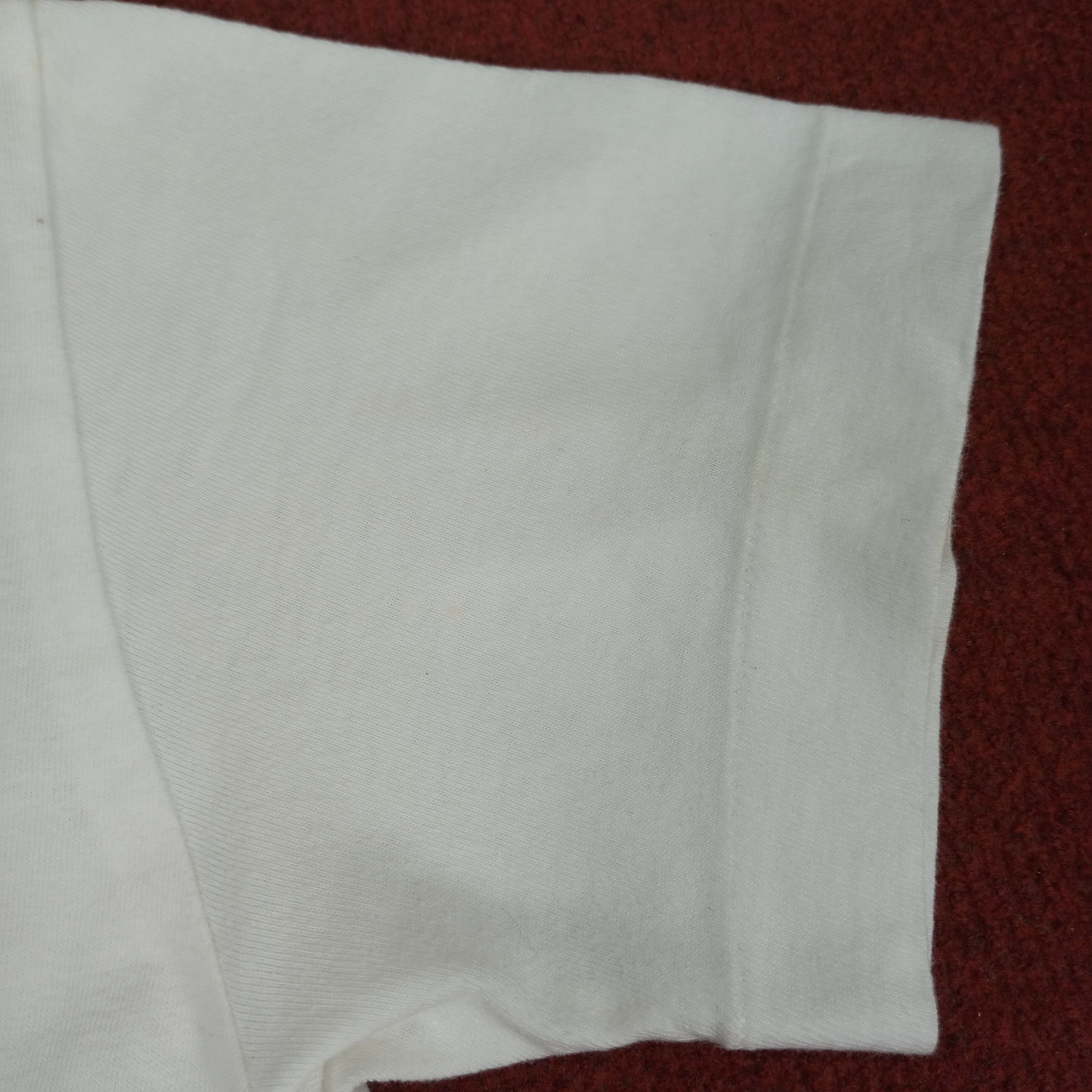 Comme des Garcons Play Comme Des Garcons Japanese Brand Logo Design Tshirt Size US XS / EU 42 / 0 - 9 Thumbnail
