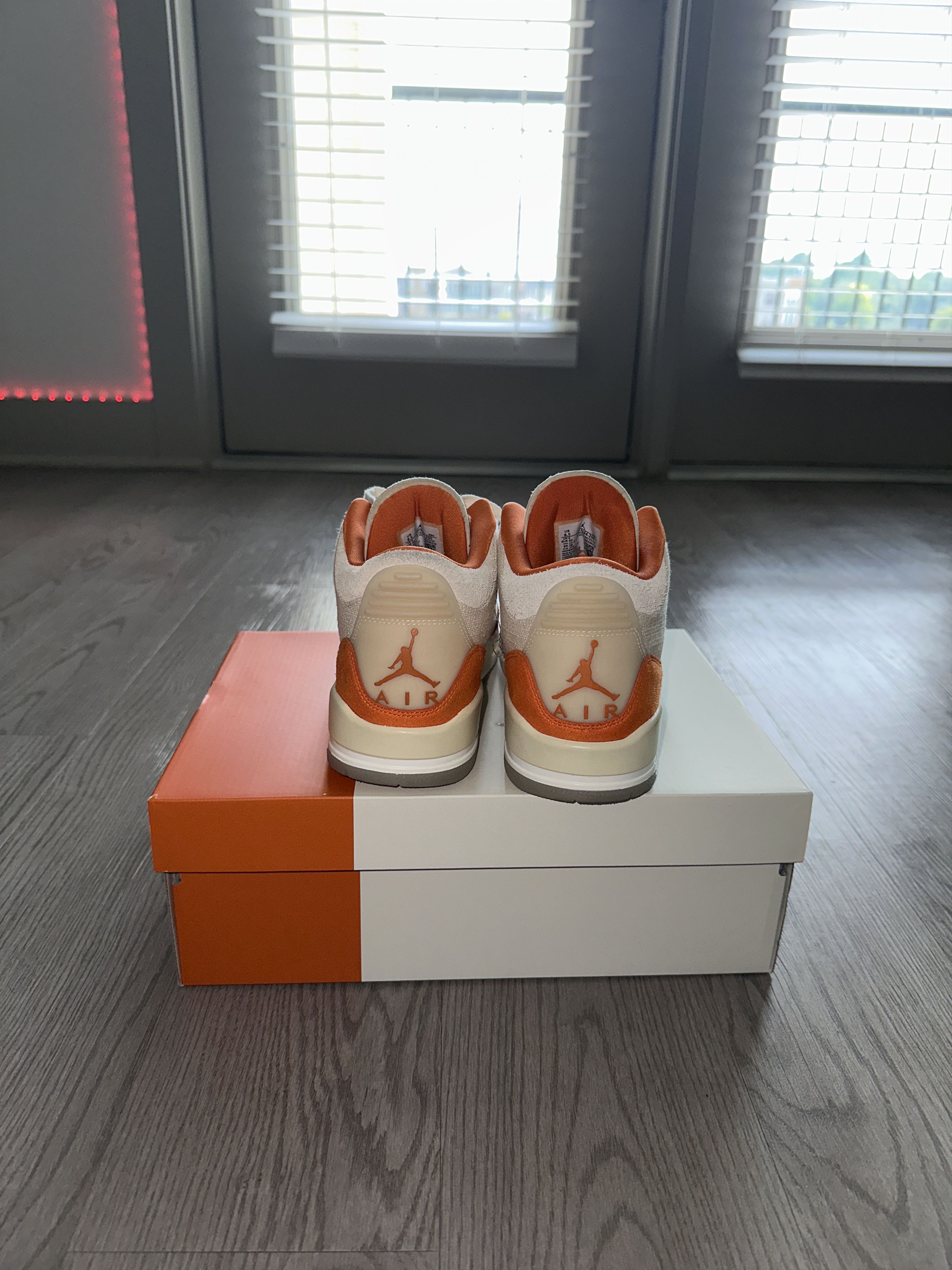 Jordan Brand Jordan 3 “Starfish” Size US 8.5 / IT 38.5 - 3 Thumbnail