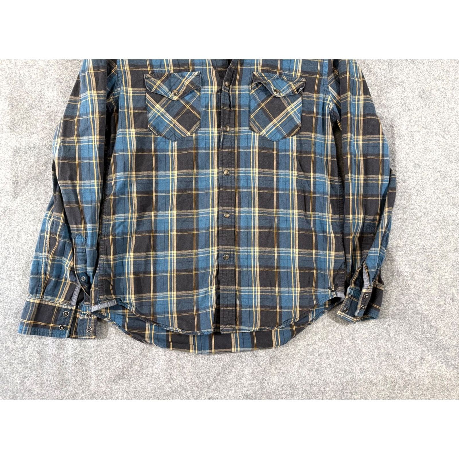 American Eagle Outfitters VINTAGE? No. American Eagle Outfitters Western Shirt Mens M Blue Plaid Slim Fit Pearl Snap Shirt Mens M Blue Plaid Slim Fit Pearl Snap Size US M / EU 48-50 / 2 - 4 Thumbnail