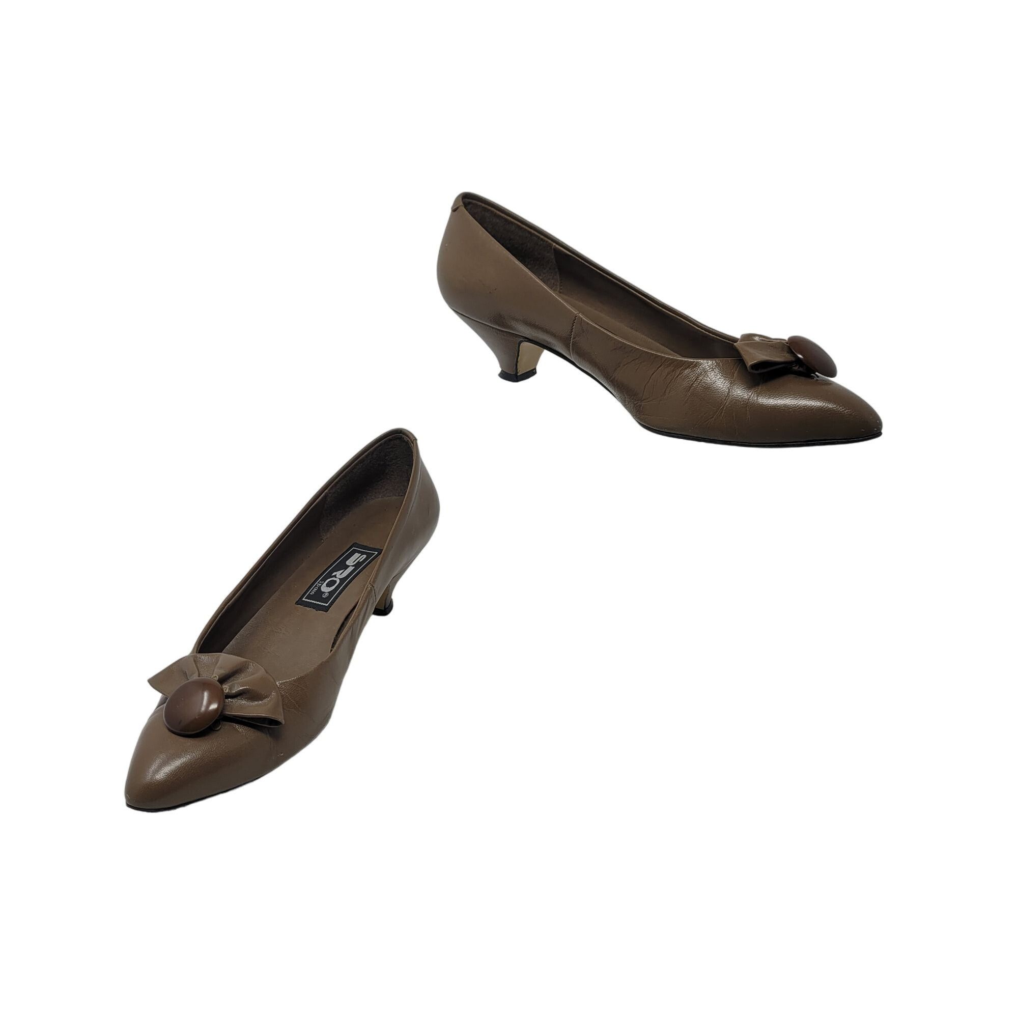 Vintage Vintage Spain Leather Kitten Heels 7M Brown 3D Bow Button Size US 7 / IT 37 - 10 Thumbnail