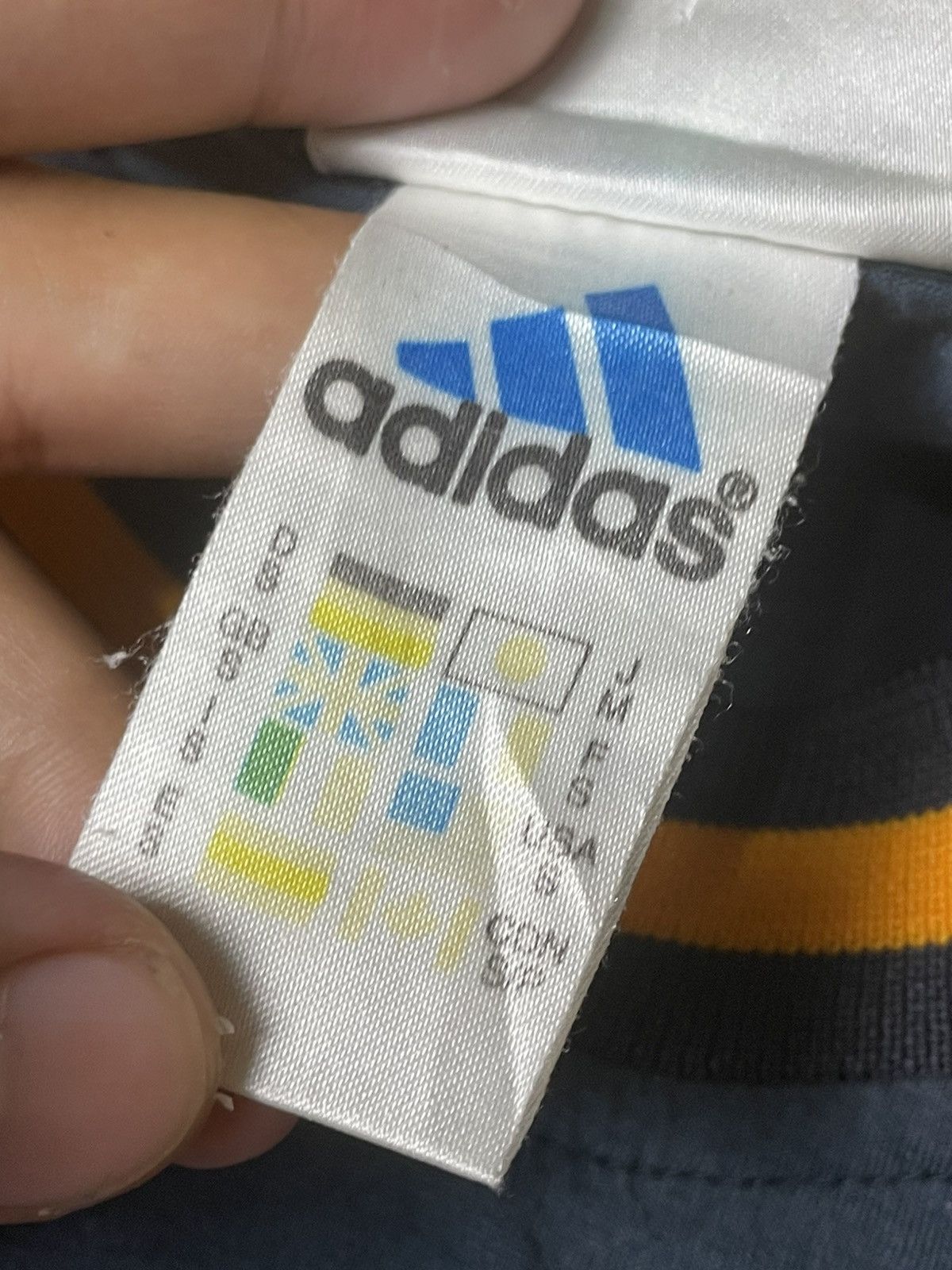 Adidas × Japanese Brand × Vintage Vintage ADIDAS Men’s Basketball Tshirt (115) Size US S / EU 44-46 / 1 - 6 Thumbnail