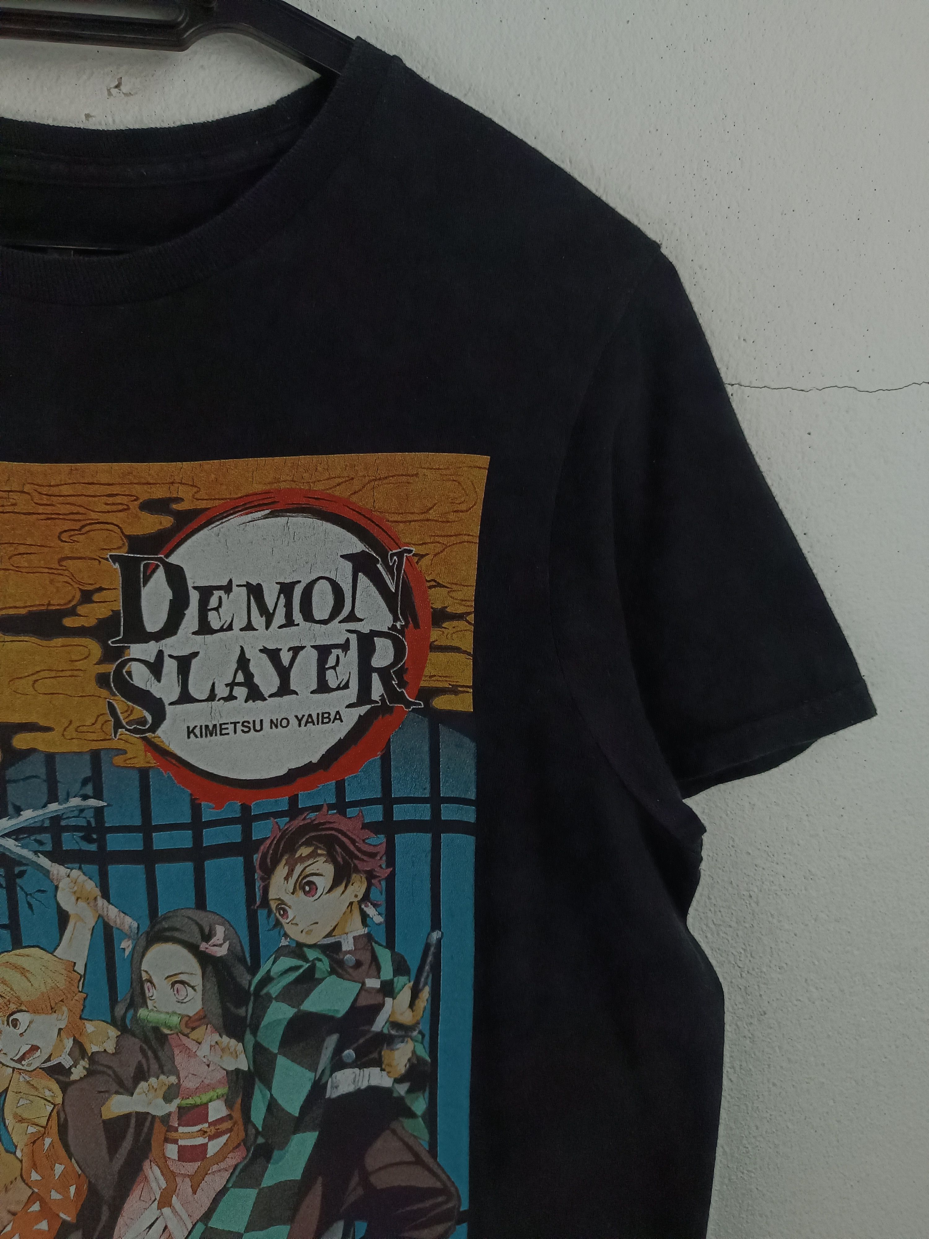 Anime VINTAGE DEMON SLAYER KIMETSU NO YAIBA LINEUP TEE bleach Size US S / EU 44-46 / 1 - 6 Thumbnail