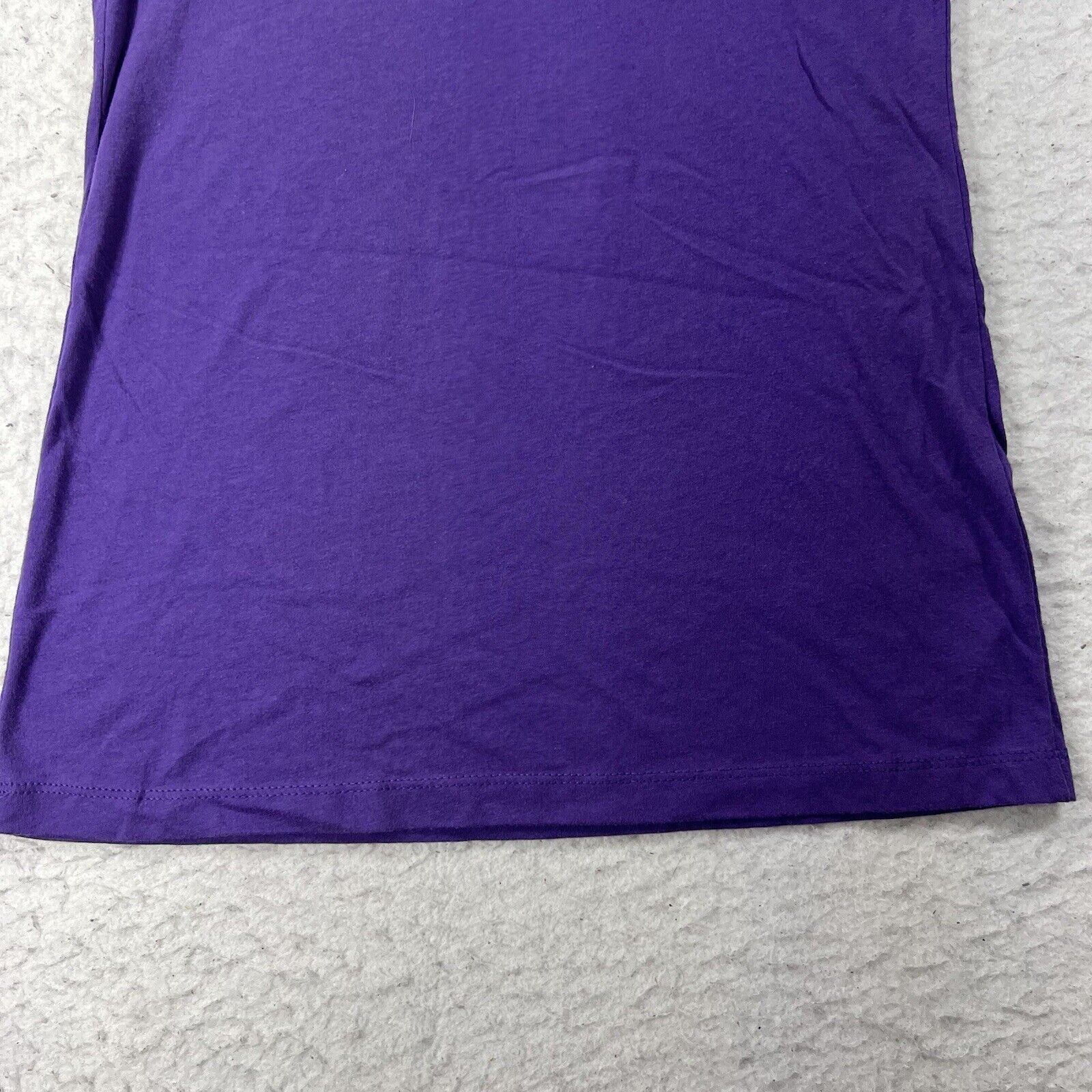 Other Universal Studios Medium SING V-Neck Purple Graphic T Shirt Size M / US 6-8 / IT 42-44 - 12 Thumbnail