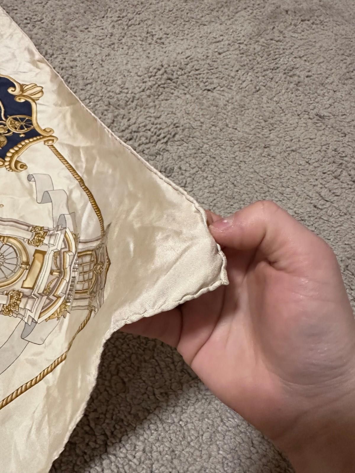 Battistoni Vintage Battistoni hand-sewn pure silk Rome scarf Size ONE SIZE - 10 Thumbnail