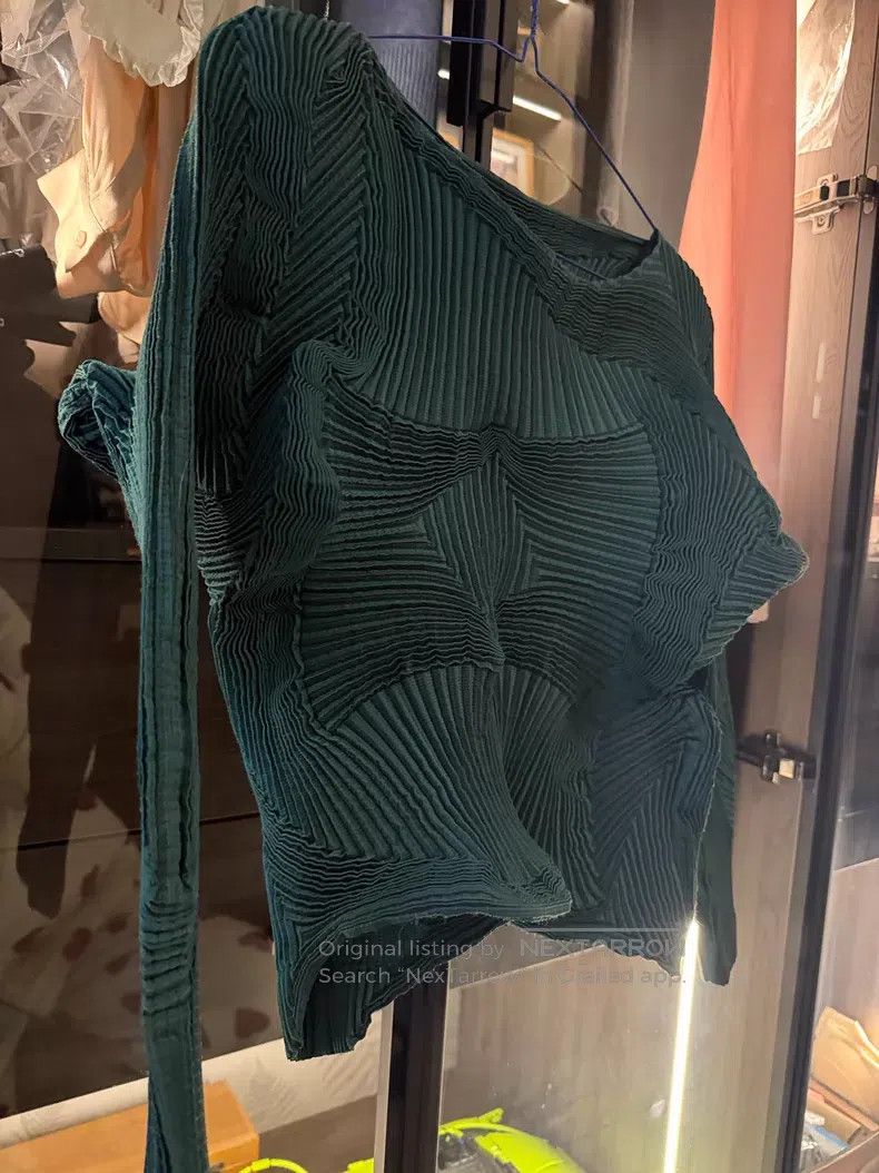 Issey Miyake Issey Miyake Long Sleeve Pullover Bud Top Size S / US 4 / IT 40 - 3 Thumbnail