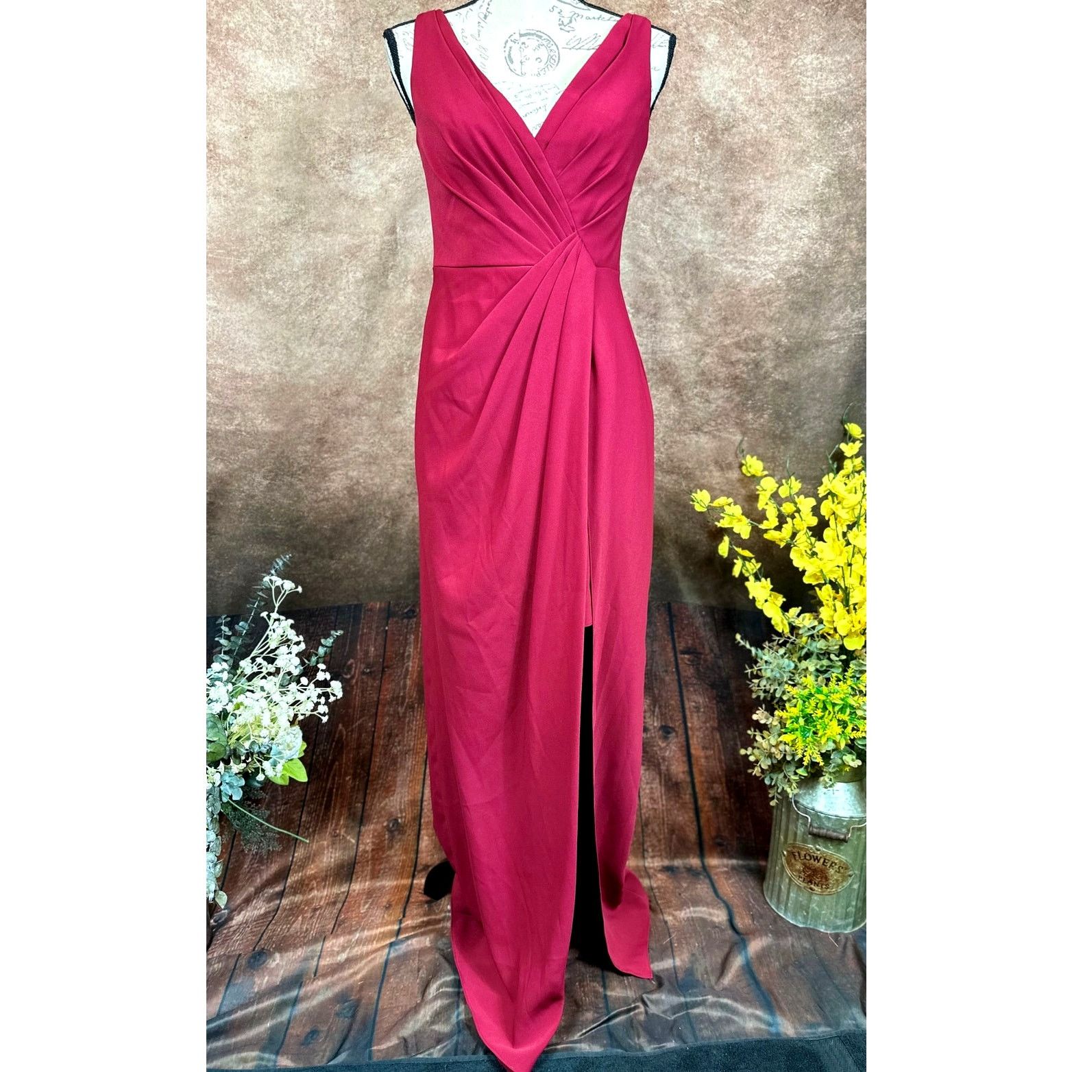 Jenny Packham Jenny Packham V-Neck Crepe Column Gown - Burgundy - size 4 Size S / US 4 / IT 40 - 4 Thumbnail