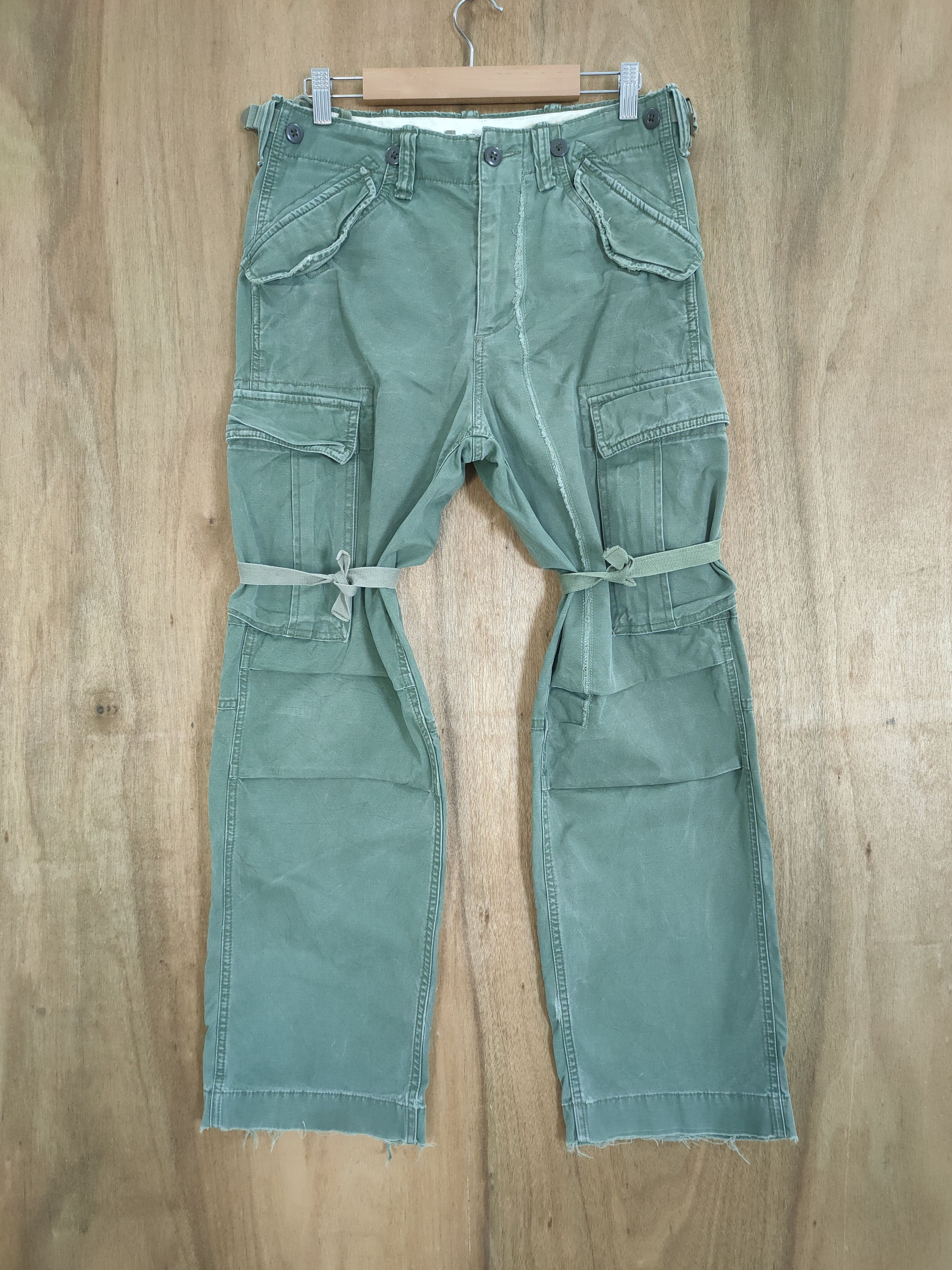 Japanese Brand VINTAGE JAPANESE BRAND GP FADED BONDAGE CARGO PANTS Size US 29 - 1 Thumbnail