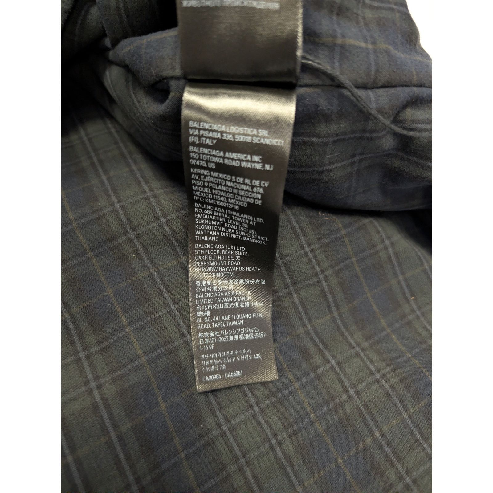 Balenciaga o1rshd1 Light Check Flannel Detachable Sleeves Shirt Size US M / EU 48-50 / 2 - 21 Thumbnail