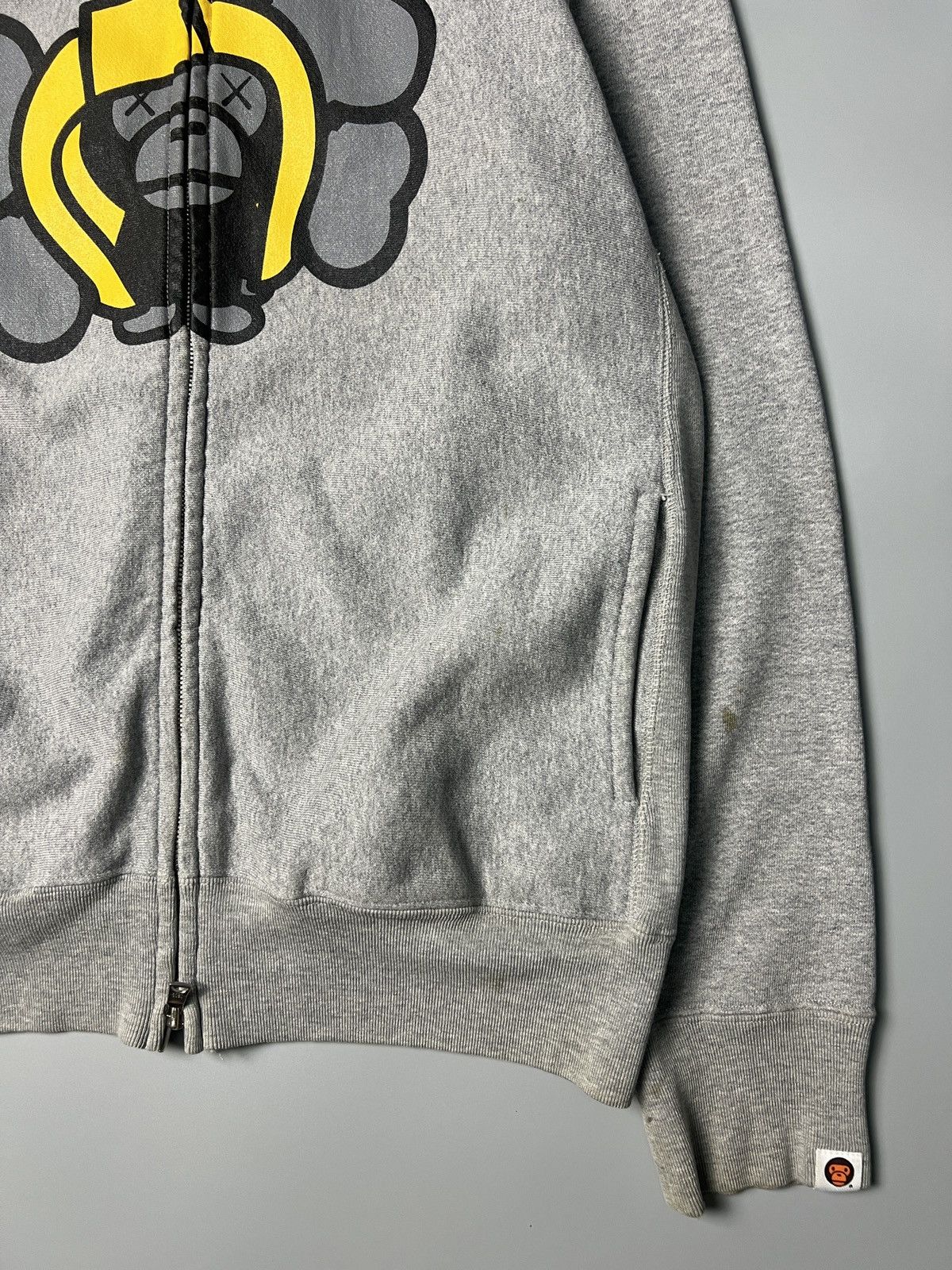 Bape × Kaws Vintage 00’s Baby Milo Kaws Fullzipper Hoodie Size US M / EU 48-50 / 2 - 4 Thumbnail