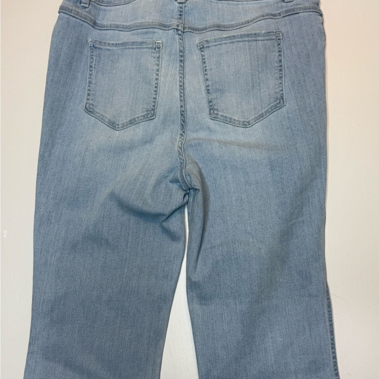 Spanx Spanx Pull-on Stretchy Retro Light Wash Flare Jean TALL Lrg Size 34" / US 12 / IT 48 - 13 Thumbnail